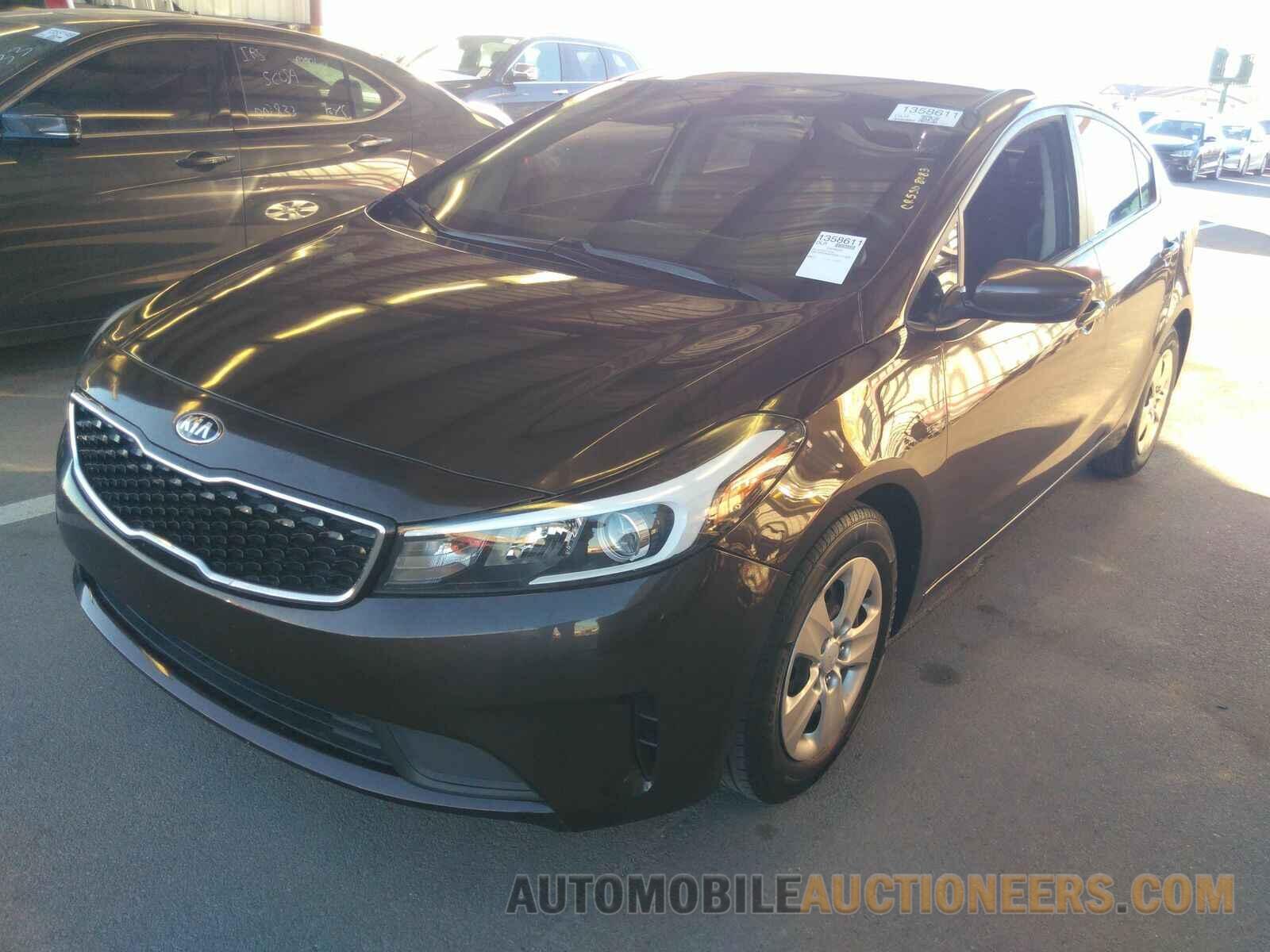 3KPFK4A72JE171428 Kia Forte LX 2018