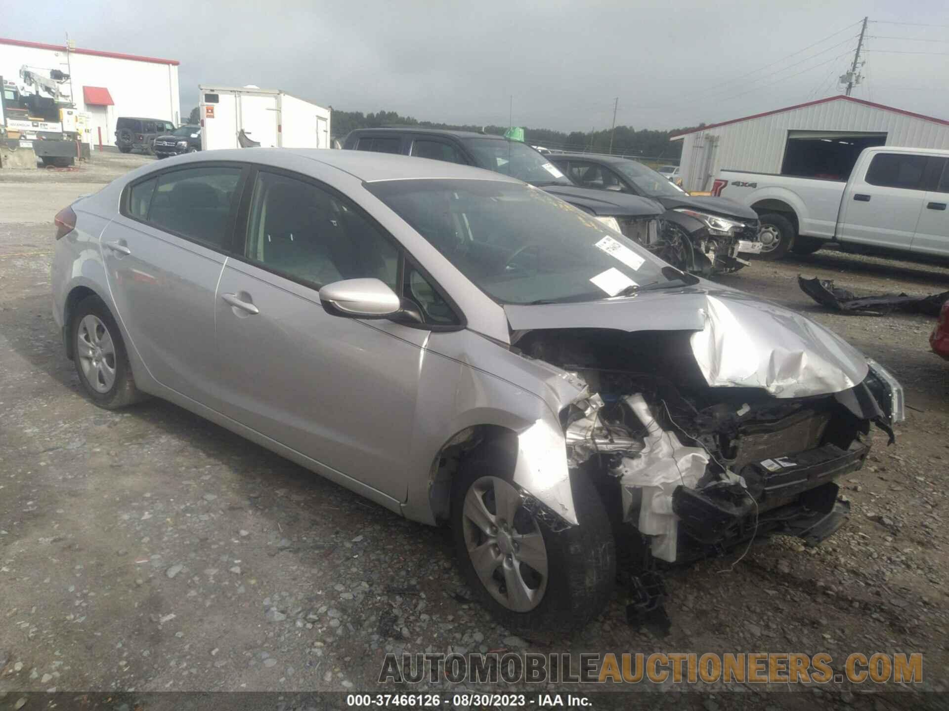 3KPFK4A72JE211863 KIA FORTE 2018