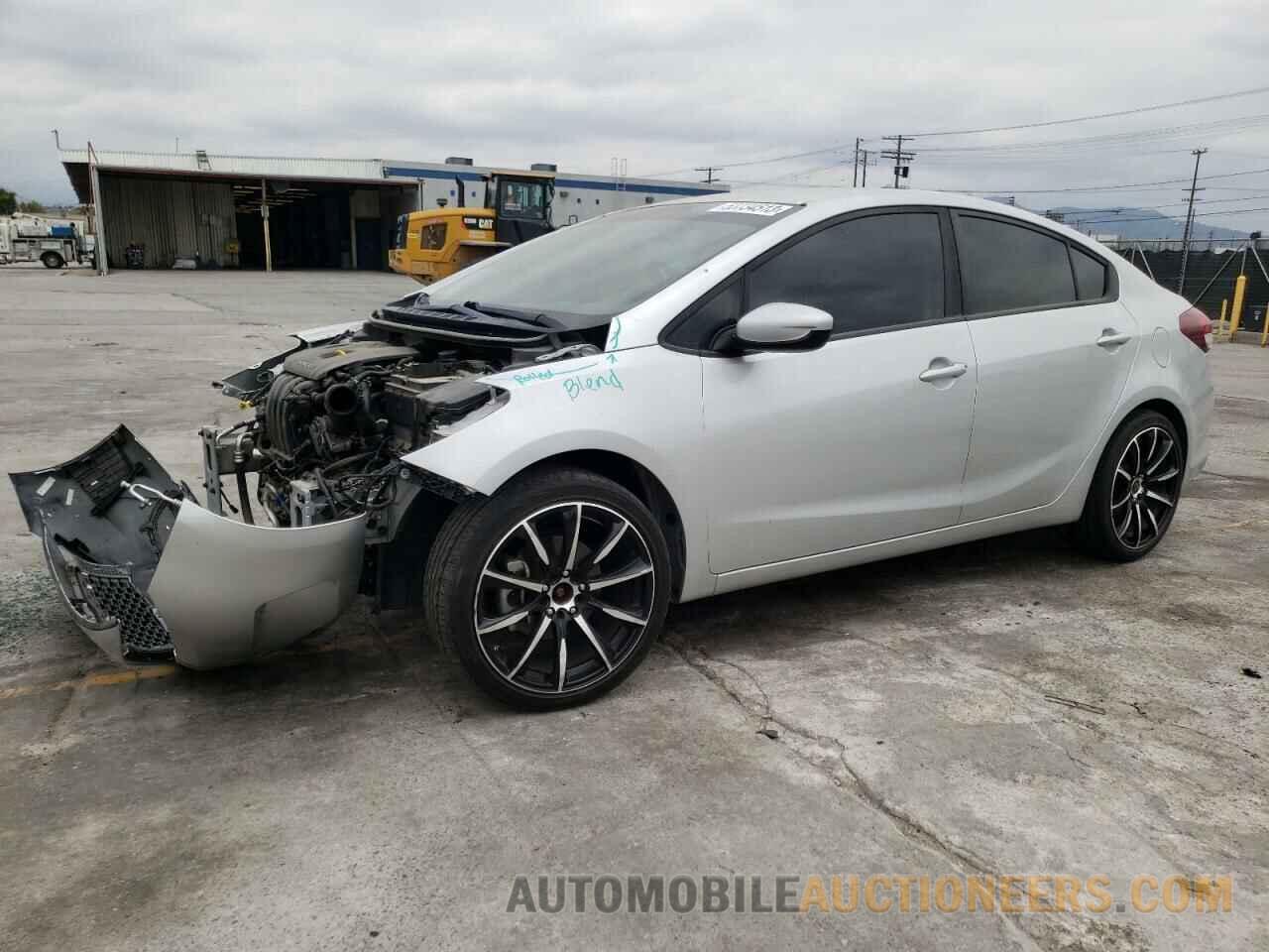 3KPFK4A72JE226945 KIA FORTE 2018