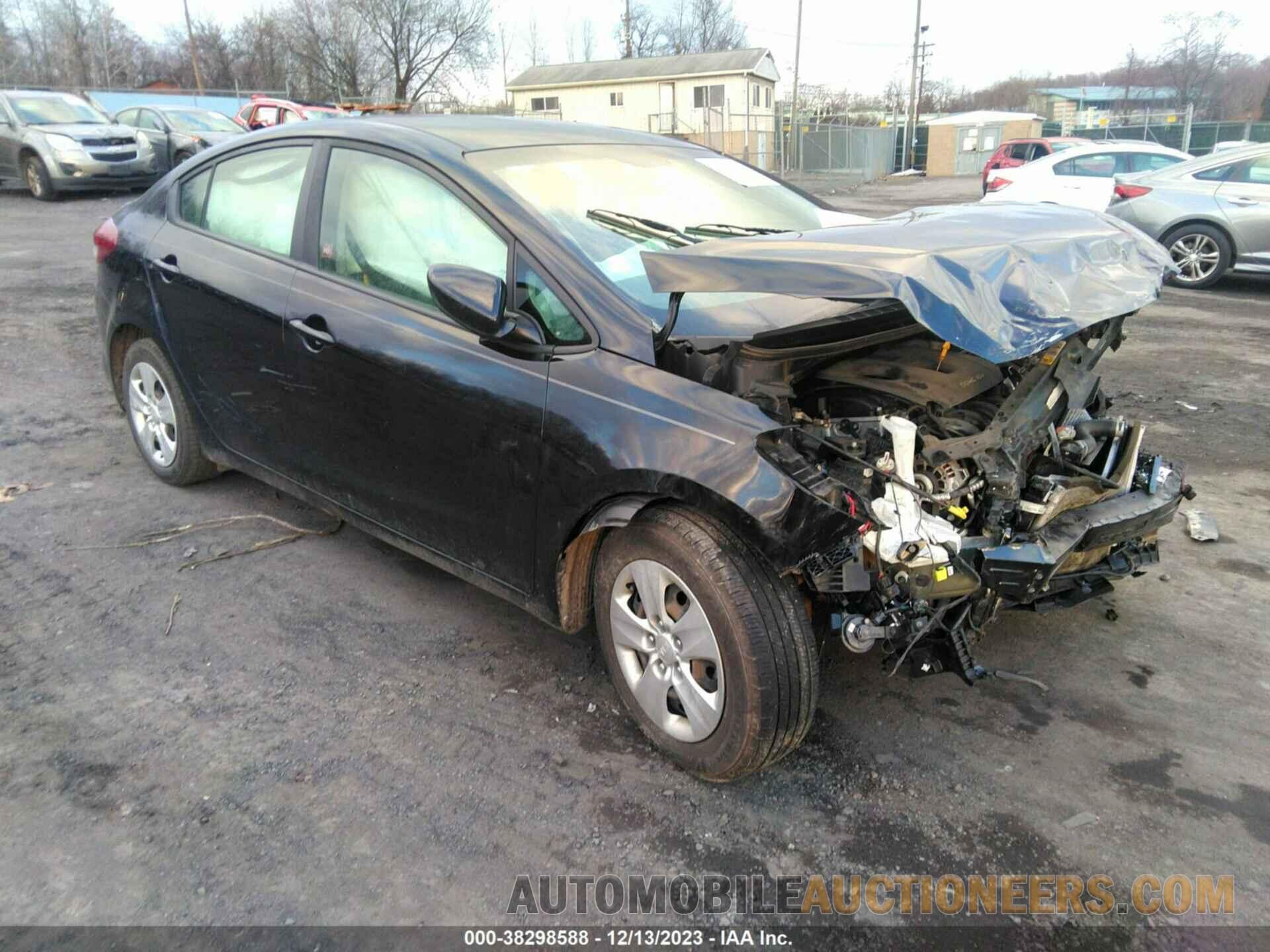 3KPFK4A72JE229392 KIA FORTE 2018