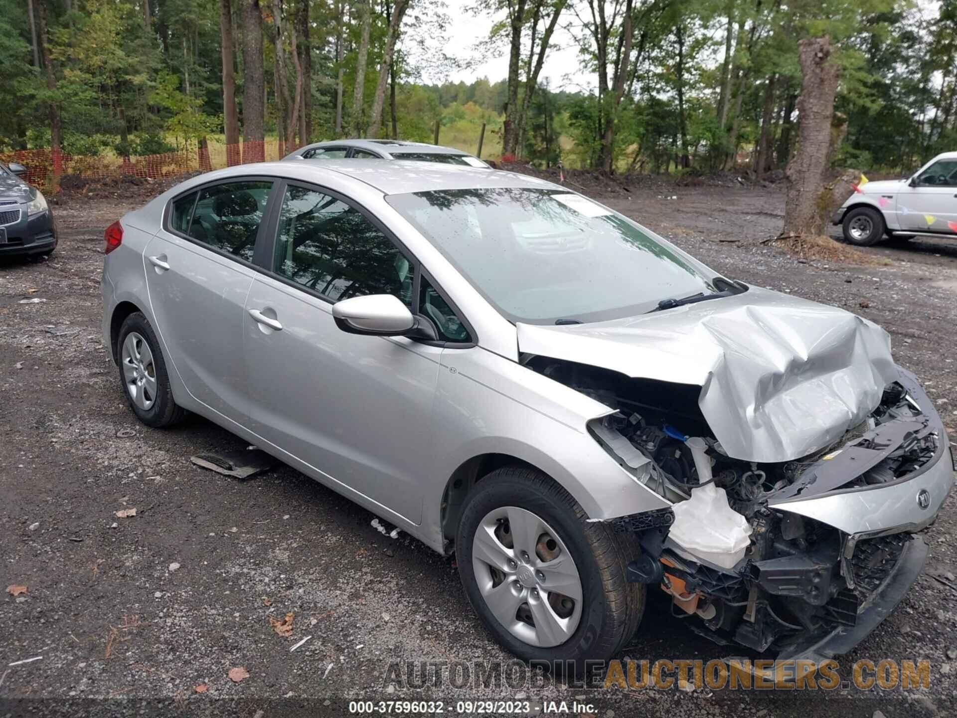 3KPFK4A72JE236455 KIA FORTE 2018