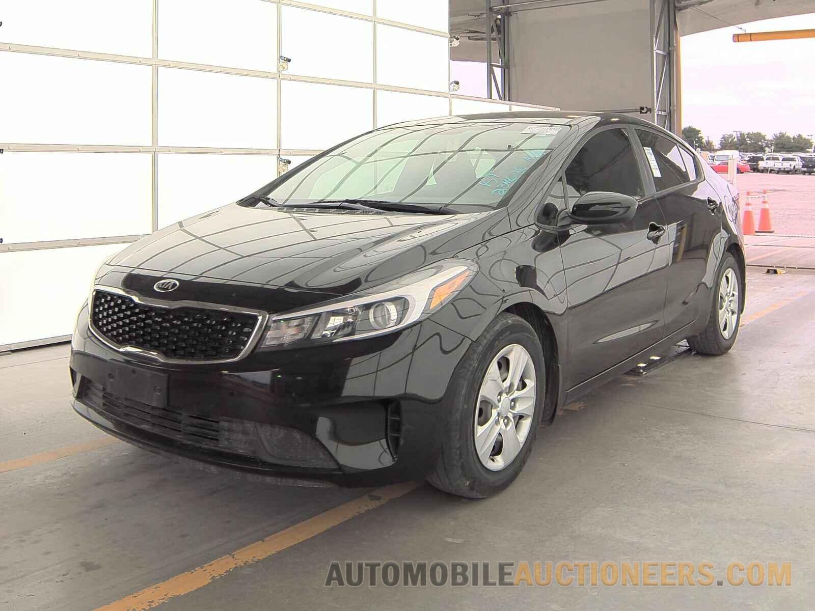 3KPFK4A72JE238626 Kia Forte LX 2018