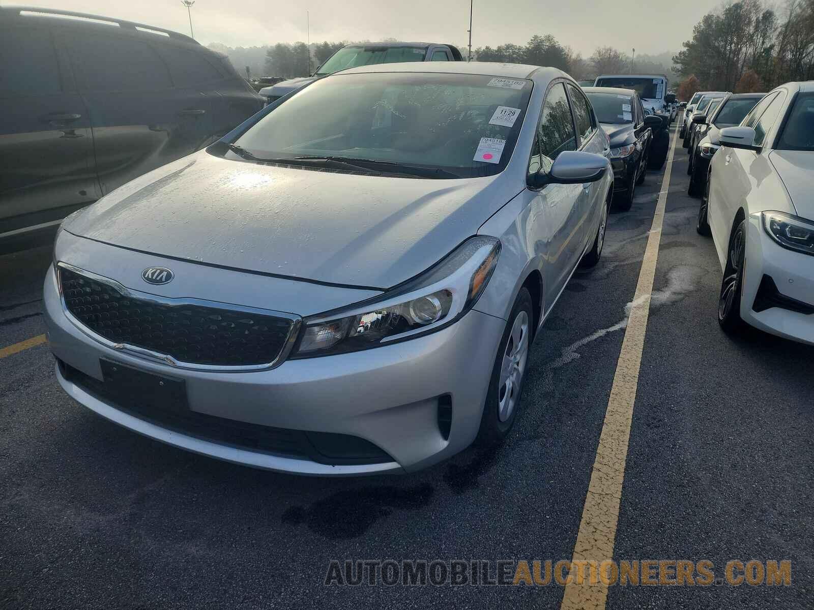 3KPFK4A72JE273585 Kia Forte LX 2018