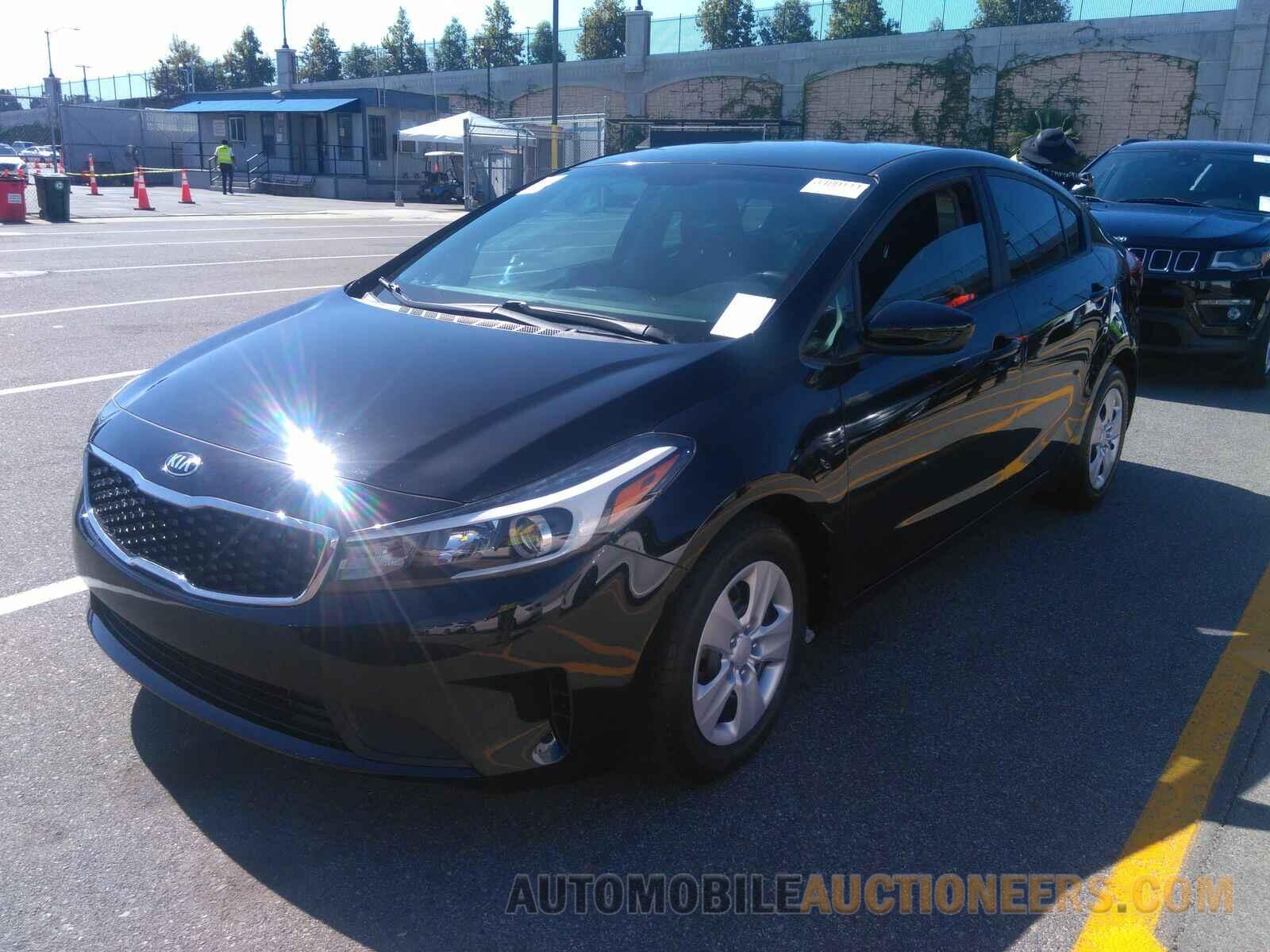 3KPFK4A73HE017286 Kia Forte LX 2017