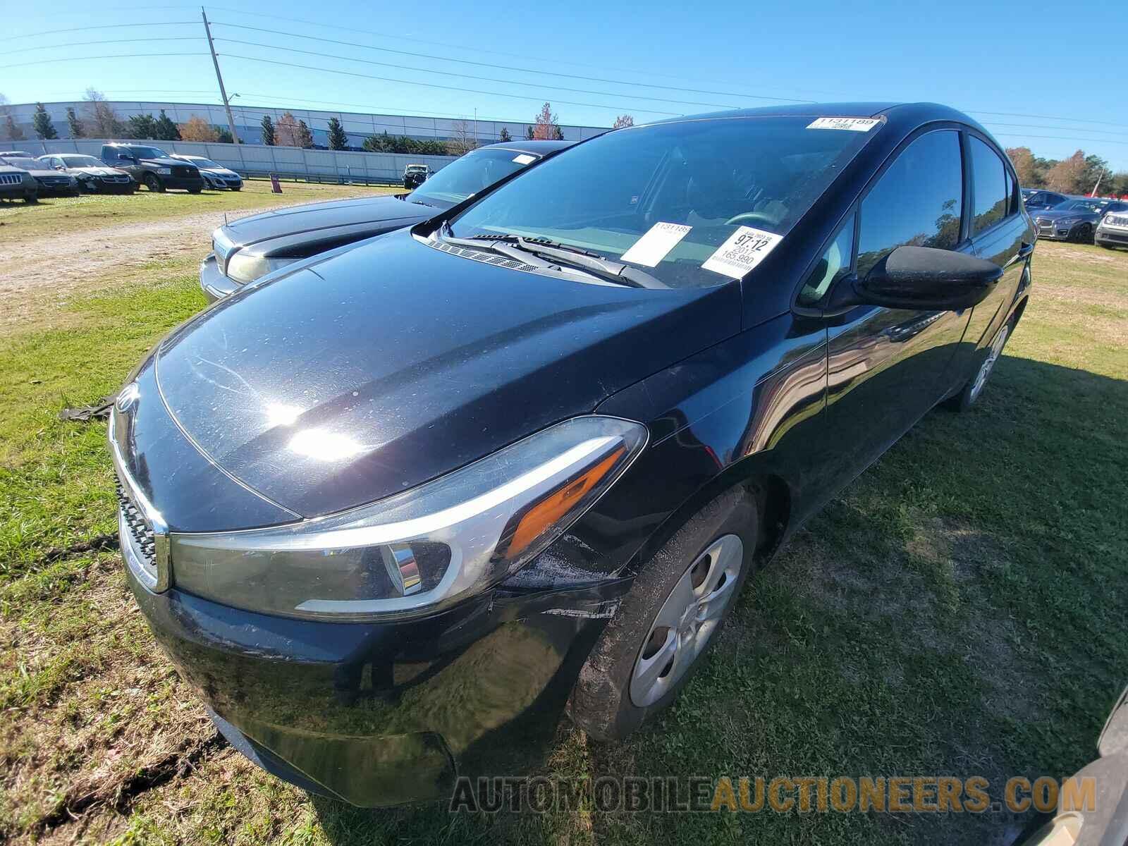 3KPFK4A73HE095390 Kia Forte LX 2017