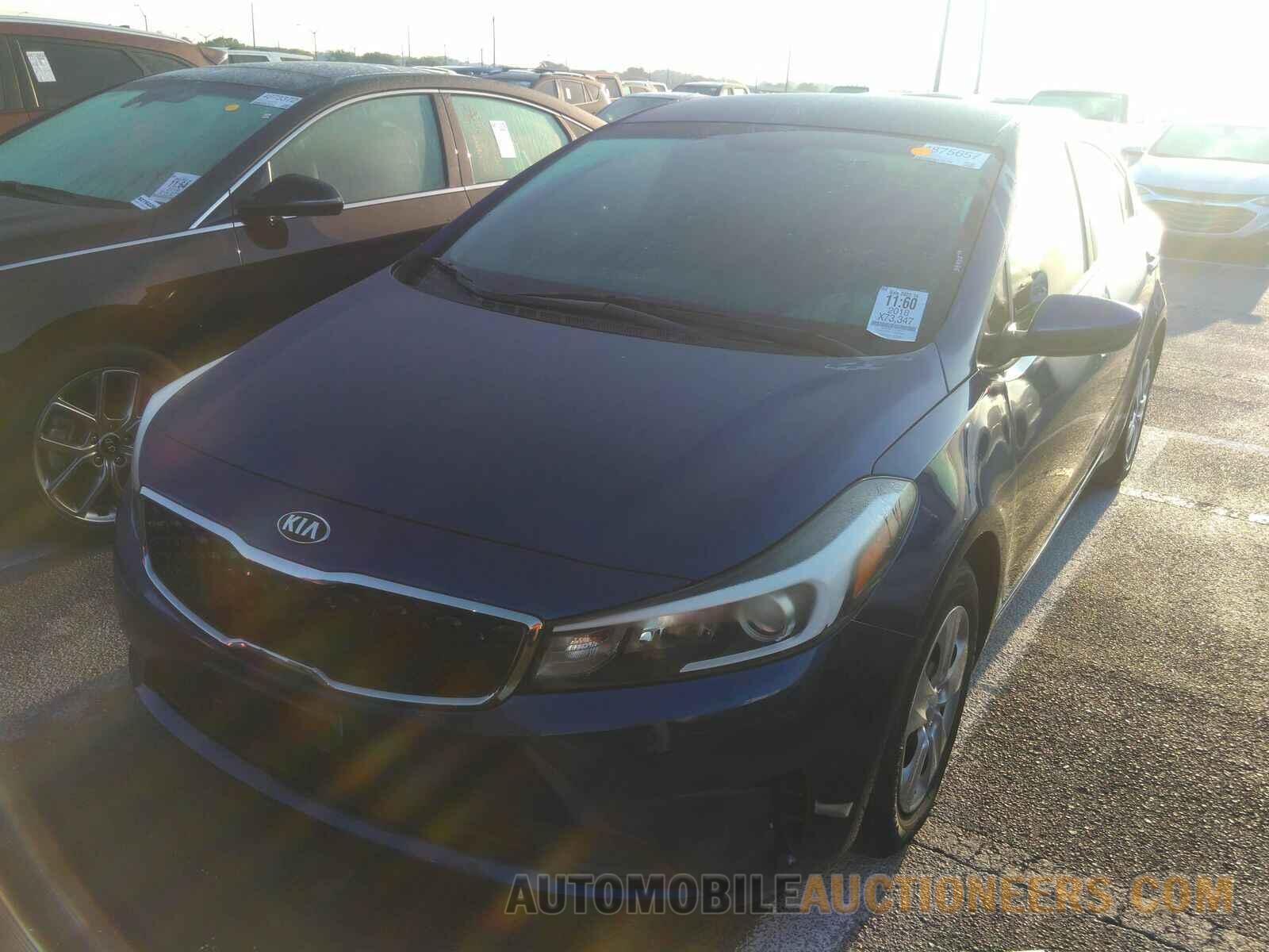 3KPFK4A73JE168165 Kia Forte LX 2018