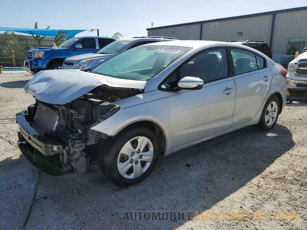 3KPFK4A73JE184351 KIA FORTE 2018