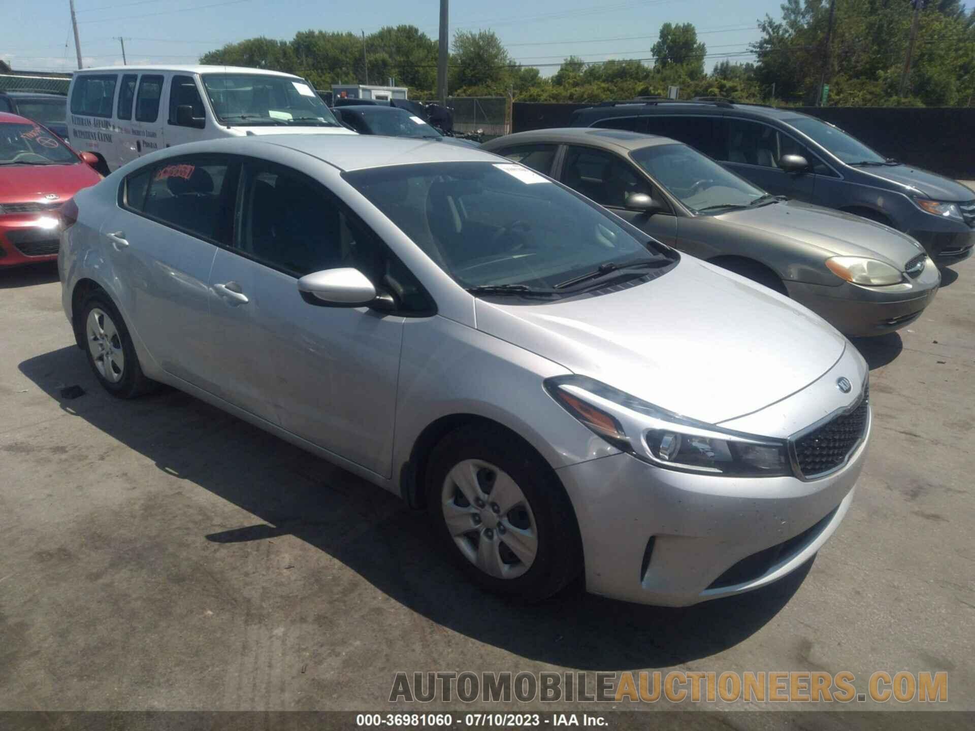 3KPFK4A73JE189453 KIA FORTE 2018