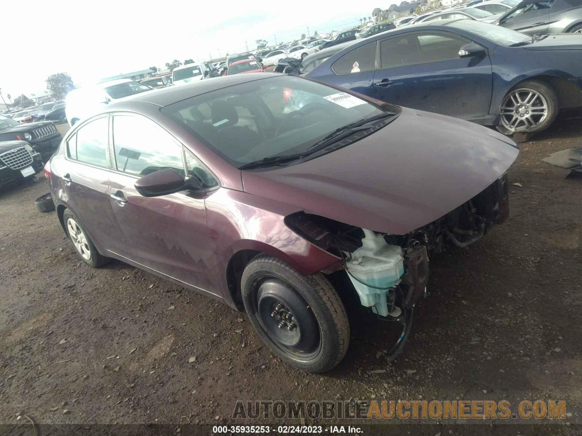 3KPFK4A73JE219129 KIA FORTE 2018