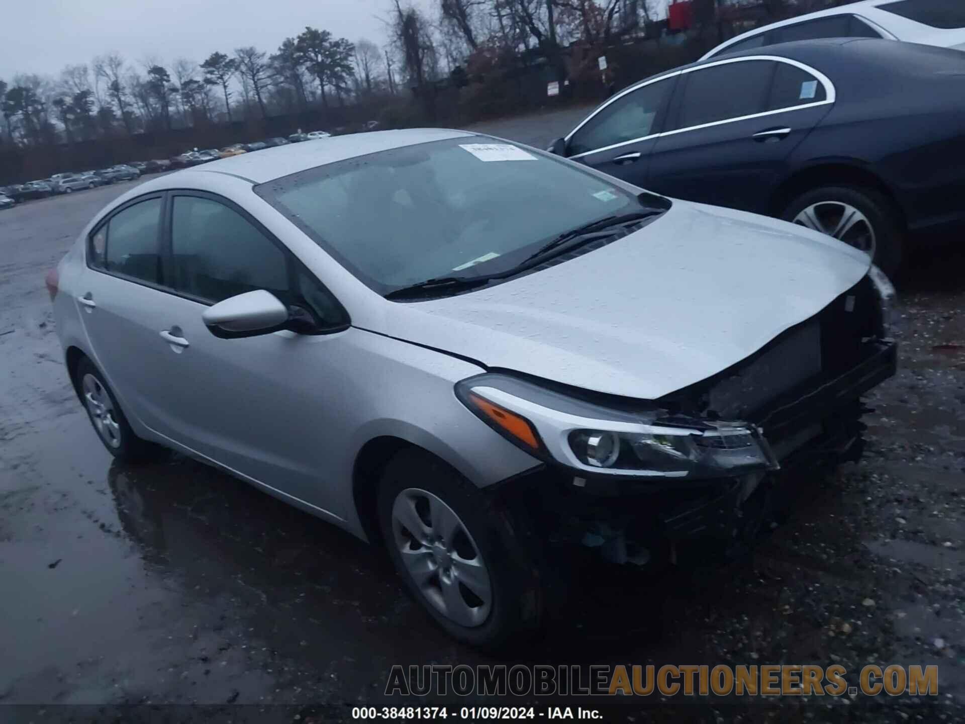 3KPFK4A73JE228767 KIA FORTE 2018