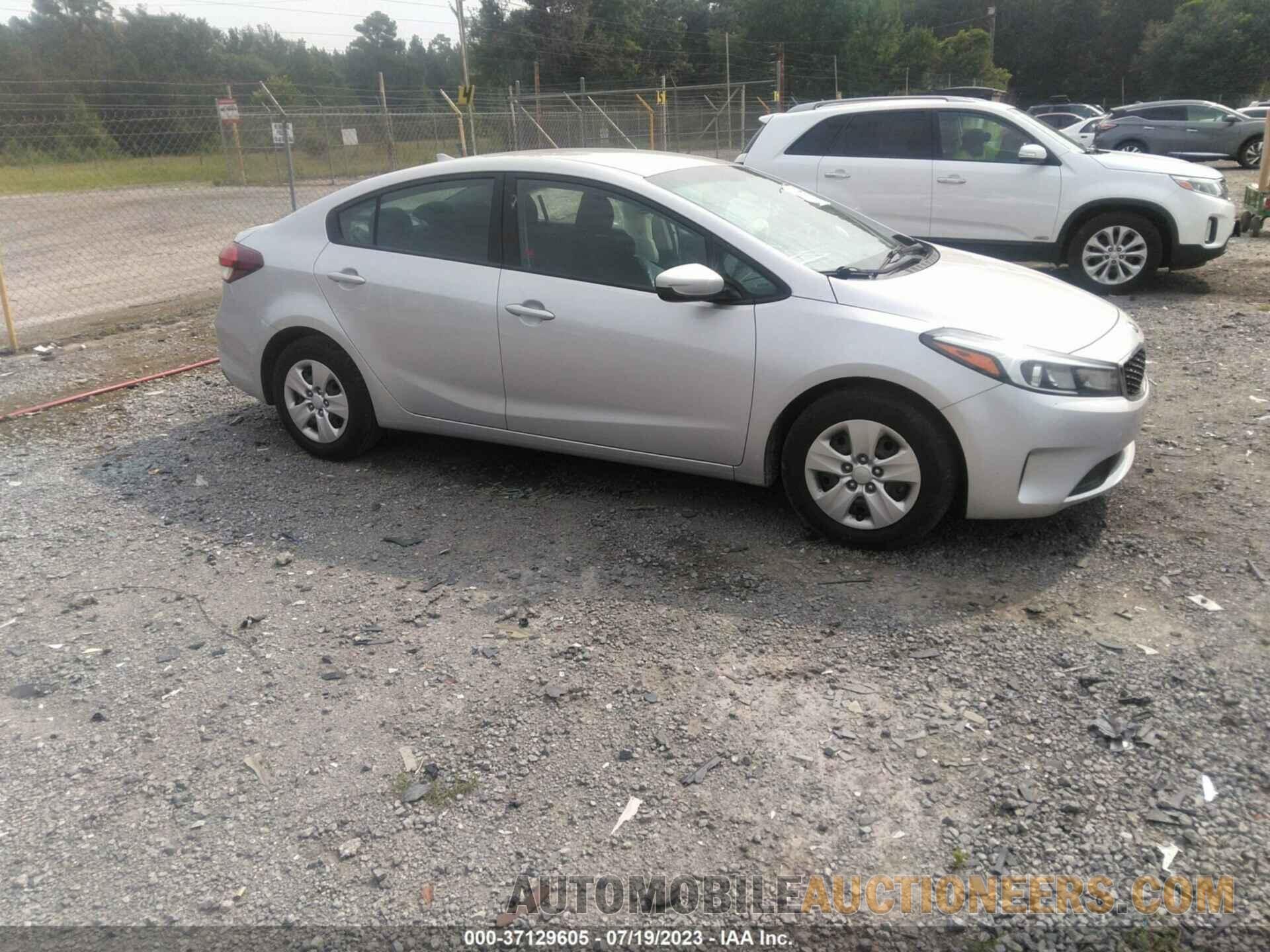 3KPFK4A73JE231569 KIA FORTE 2018