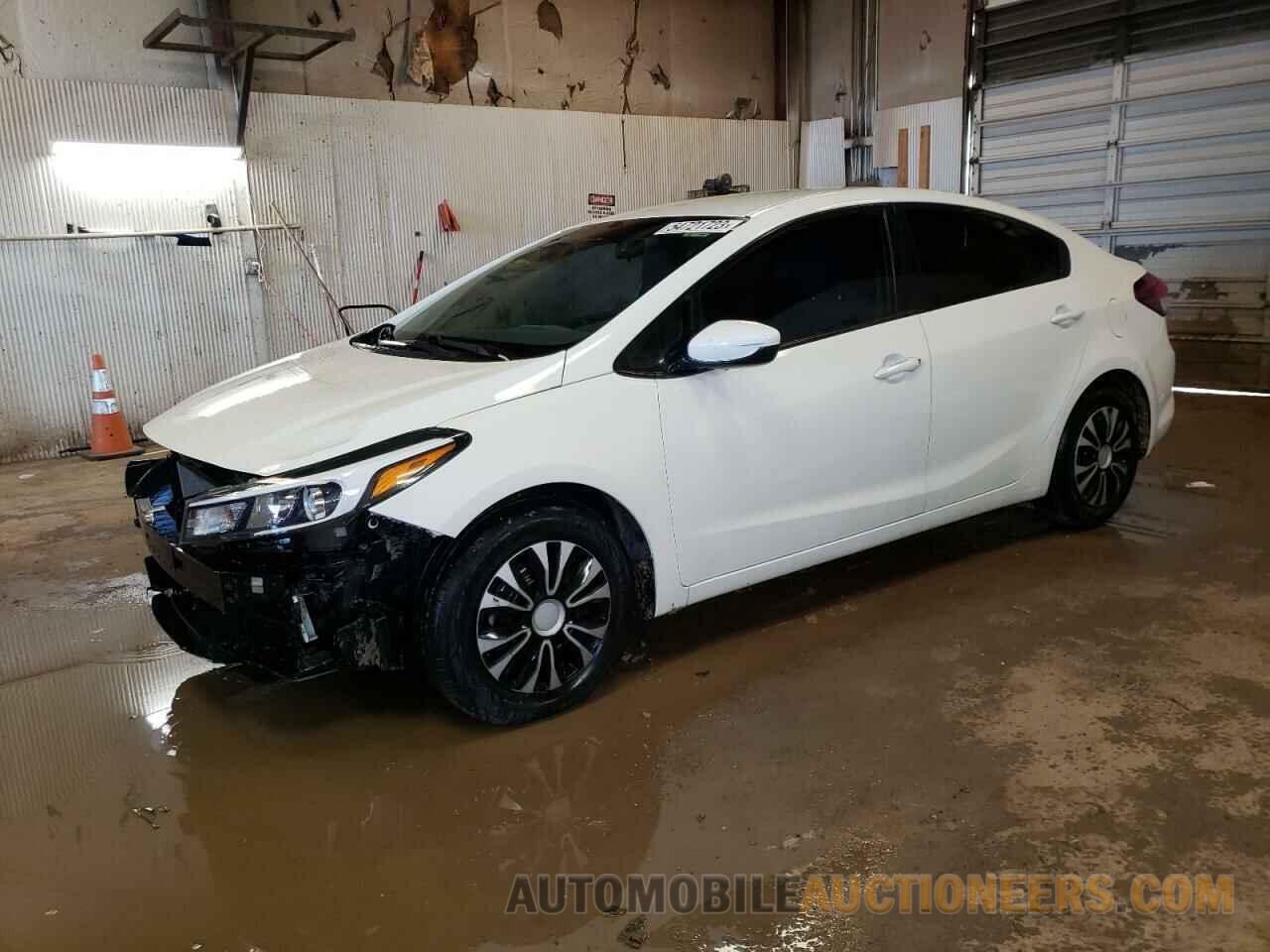 3KPFK4A73JE235735 KIA FORTE 2018