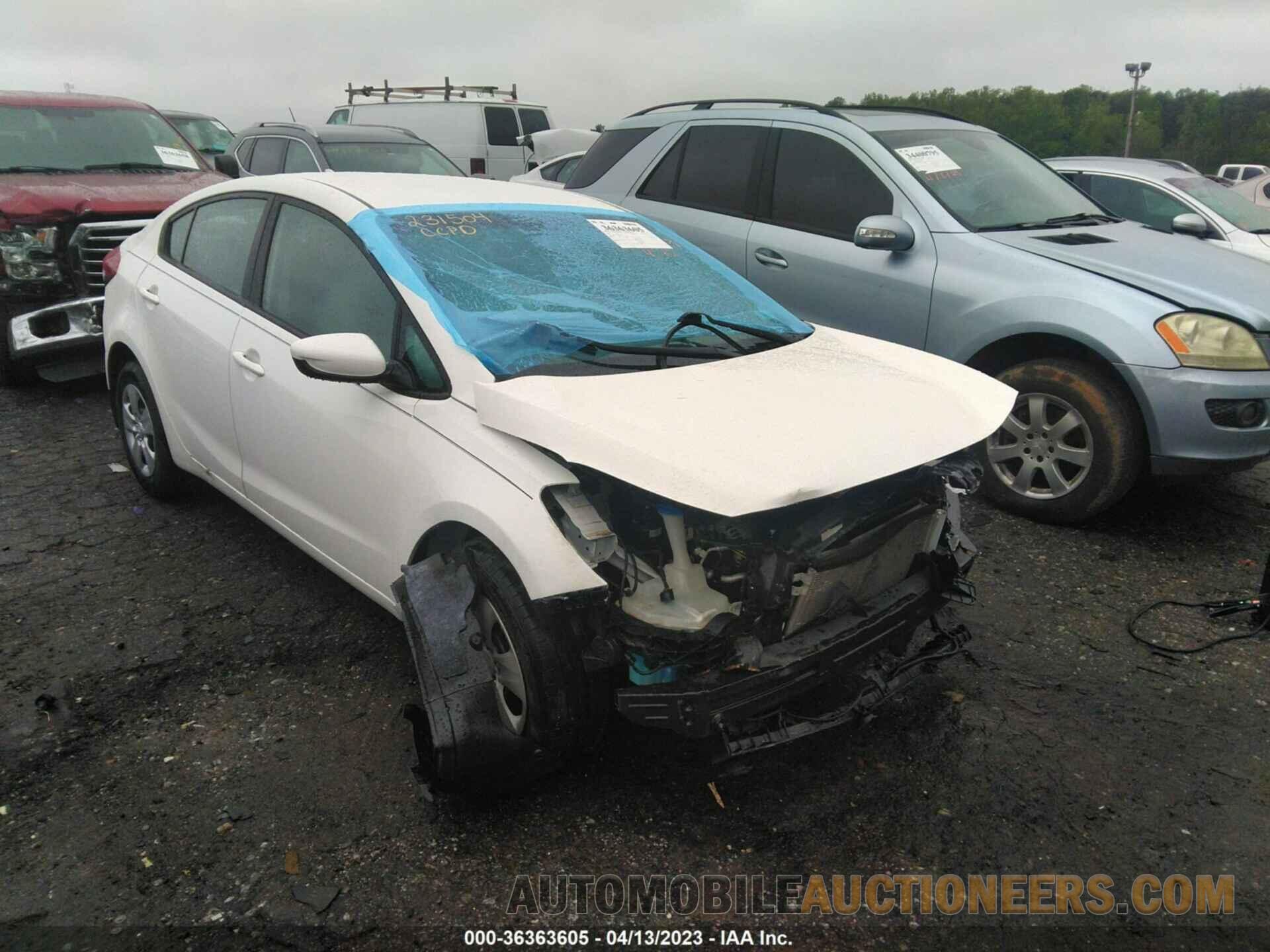 3KPFK4A73JE238327 KIA FORTE 2018