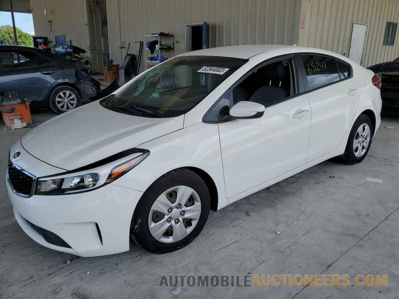 3KPFK4A73JE265821 KIA FORTE 2018