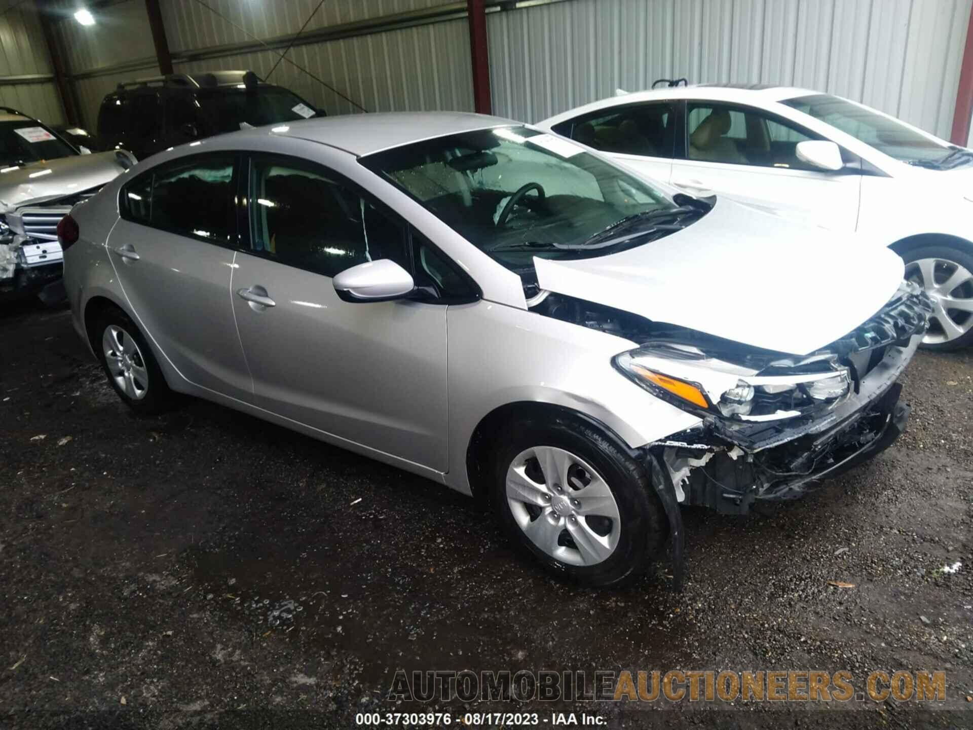 3KPFK4A73JE268895 KIA FORTE 2018