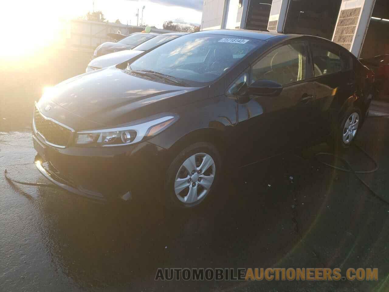 3KPFK4A74JE193897 KIA FORTE 2018