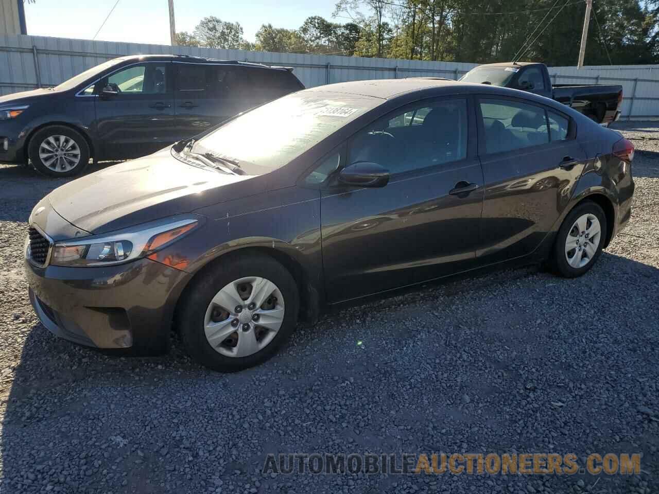 3KPFK4A74JE205529 KIA FORTE 2018