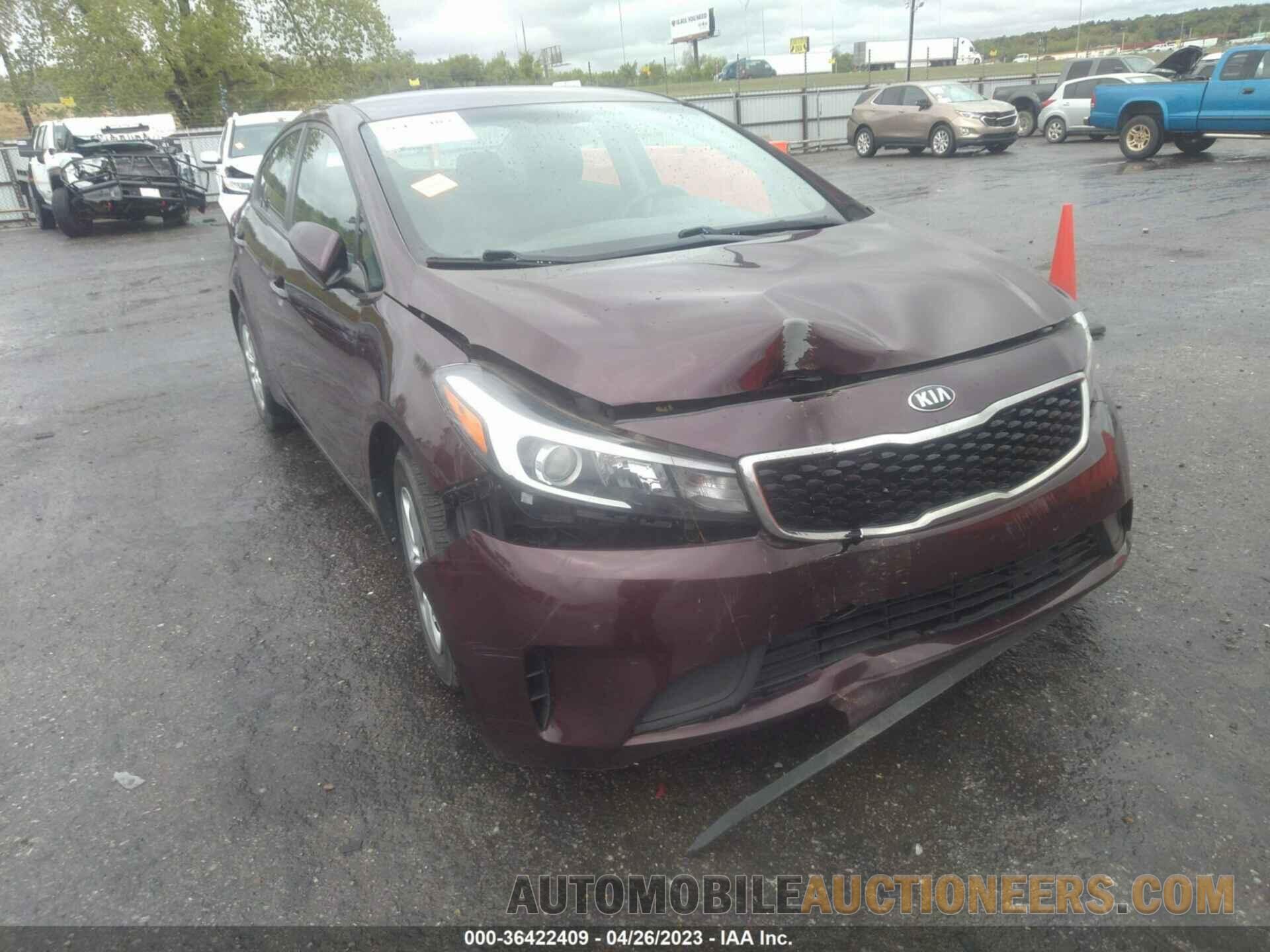 3KPFK4A74JE215395 KIA FORTE 2018