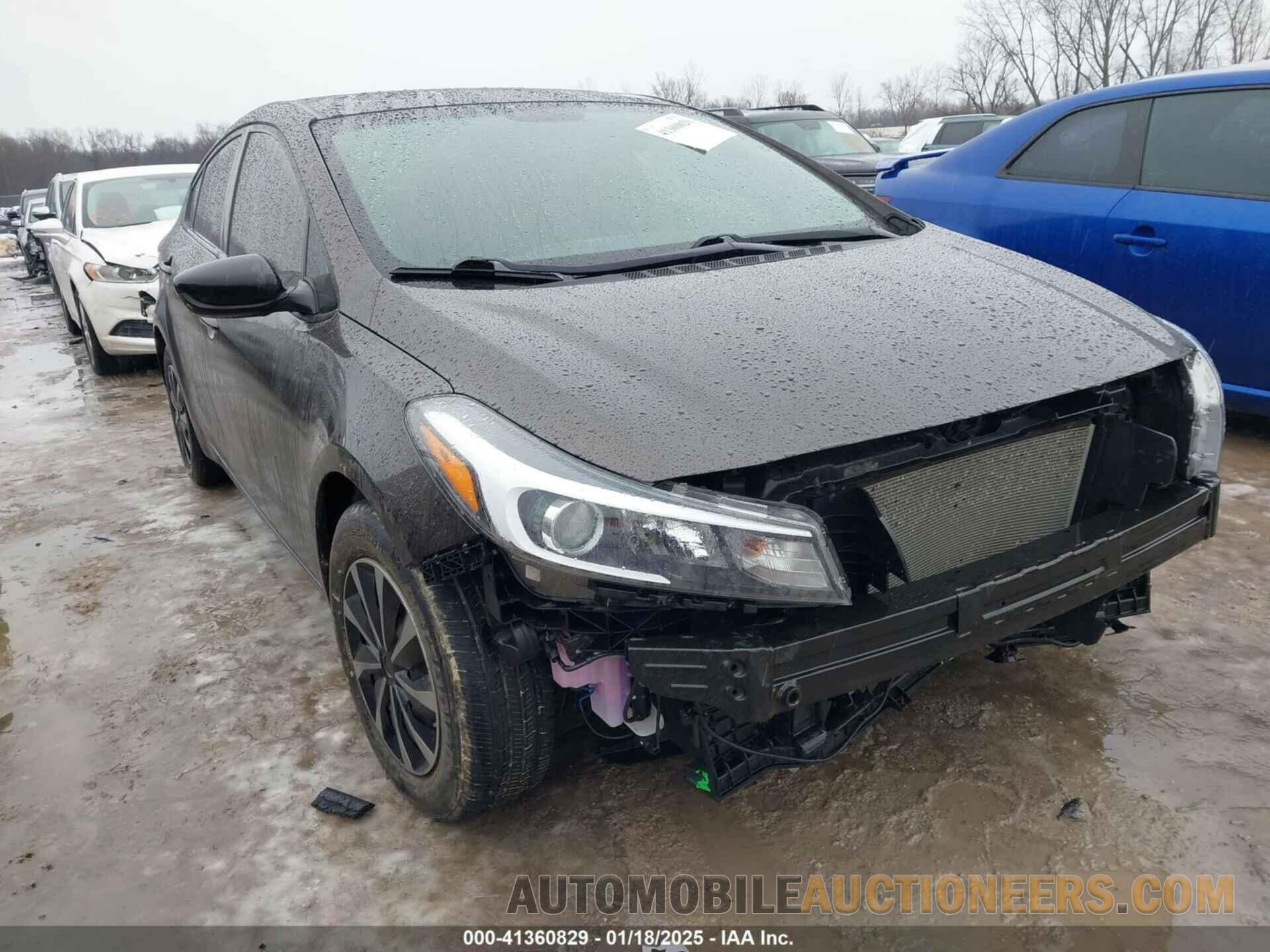 3KPFK4A74JE218667 KIA FORTE 2018