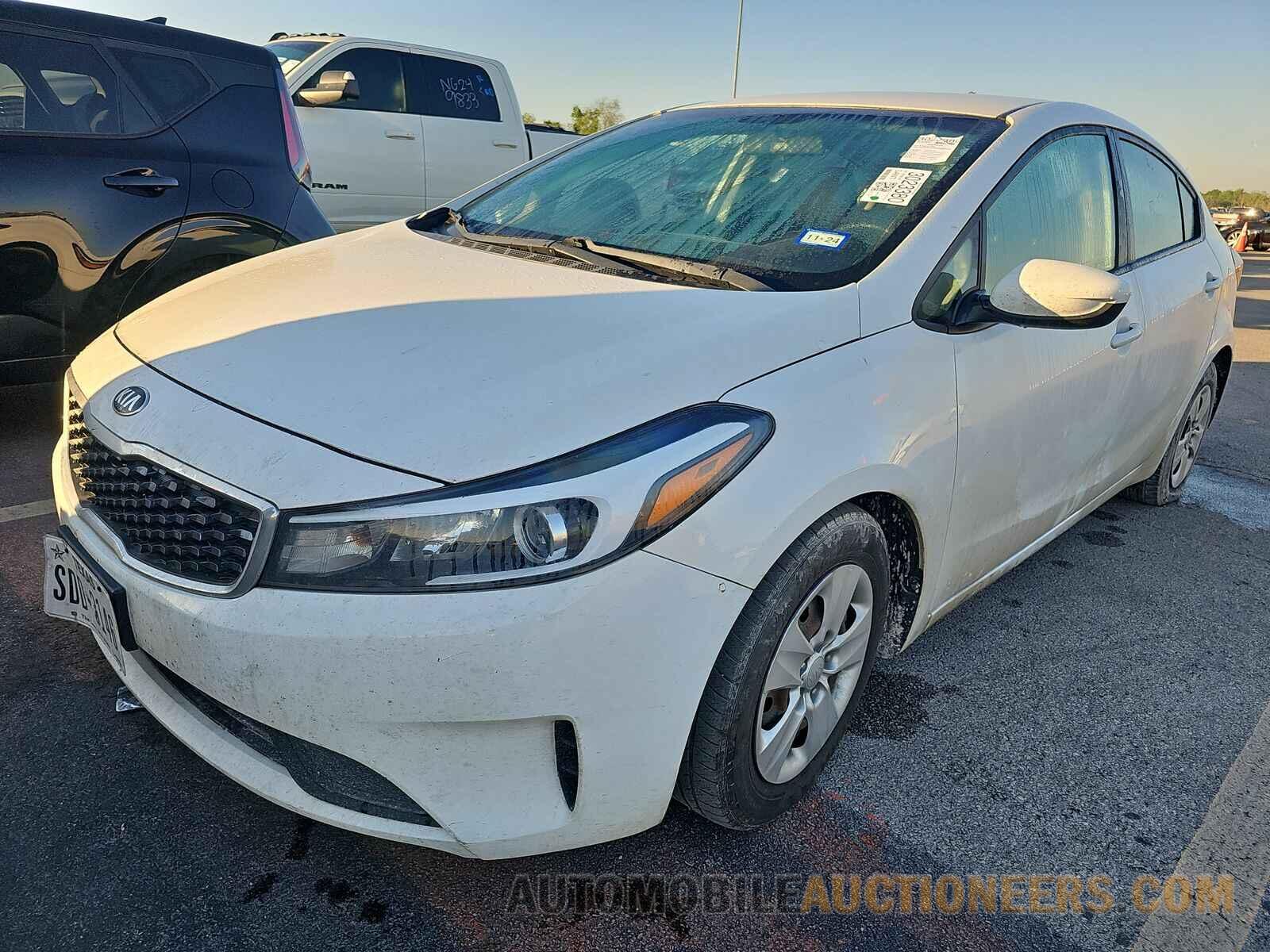 3KPFK4A74JE229149 Kia Forte LX 2018