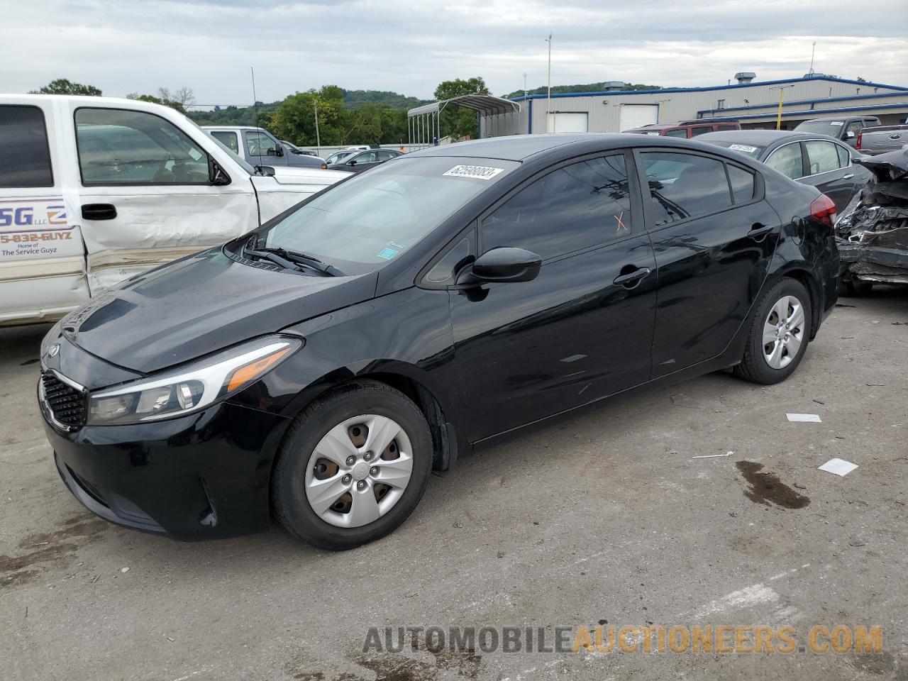 3KPFK4A74JE229555 KIA FORTE 2018