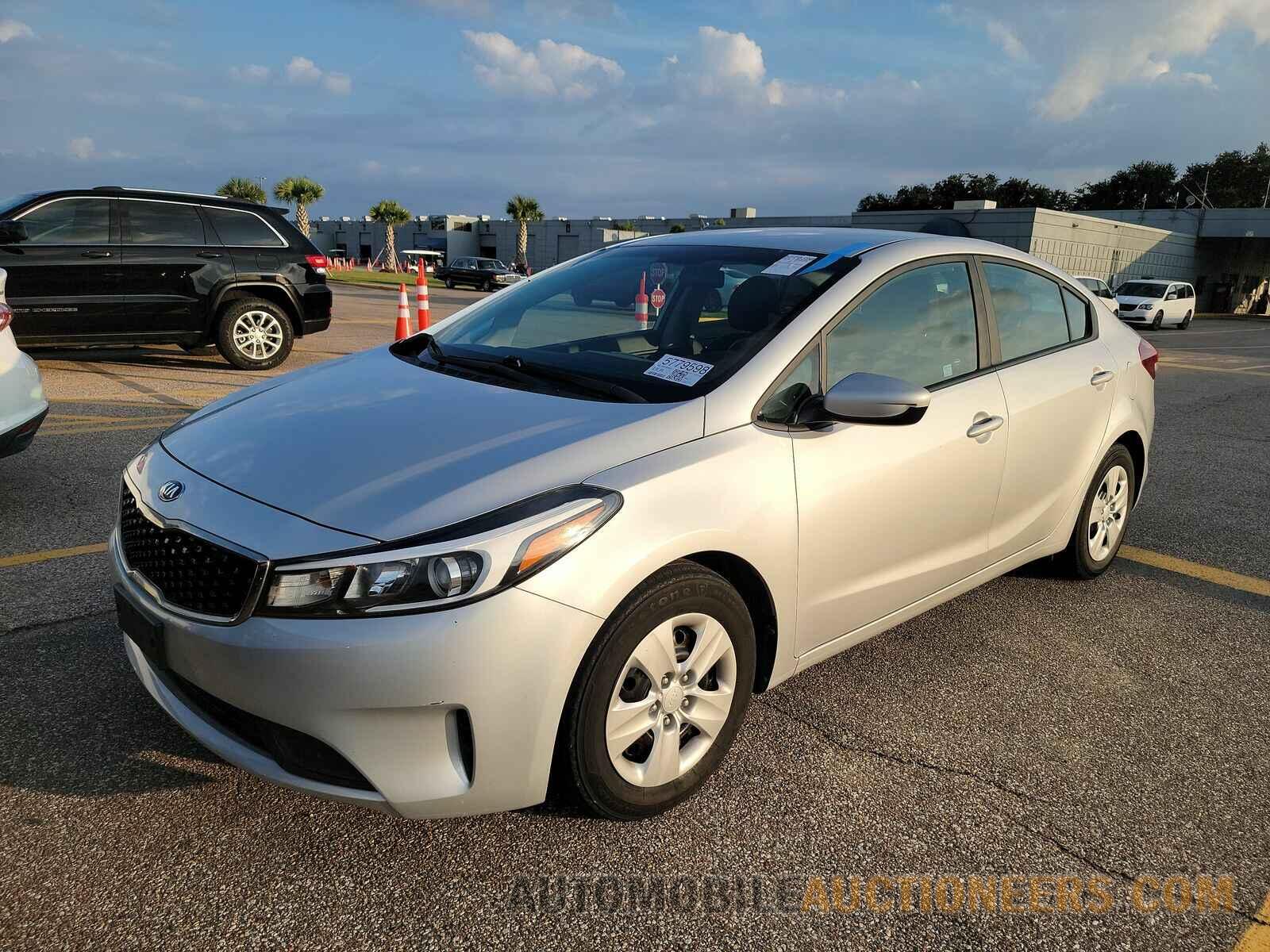 3KPFK4A75HE086688 Kia Forte LX 2017