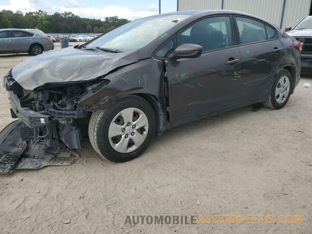 3KPFK4A75JE182195 KIA FORTE 2018