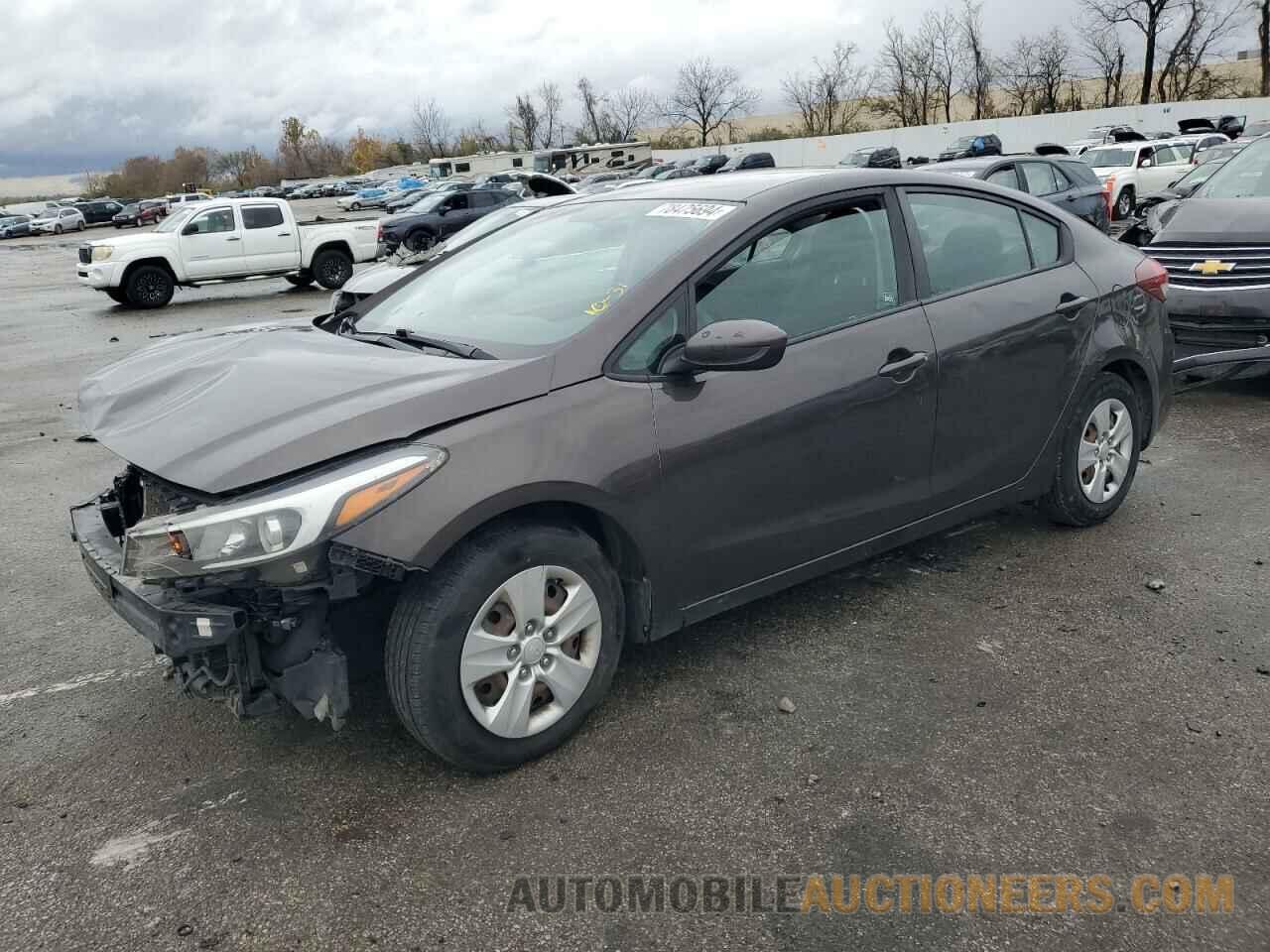 3KPFK4A75JE215969 KIA FORTE 2018