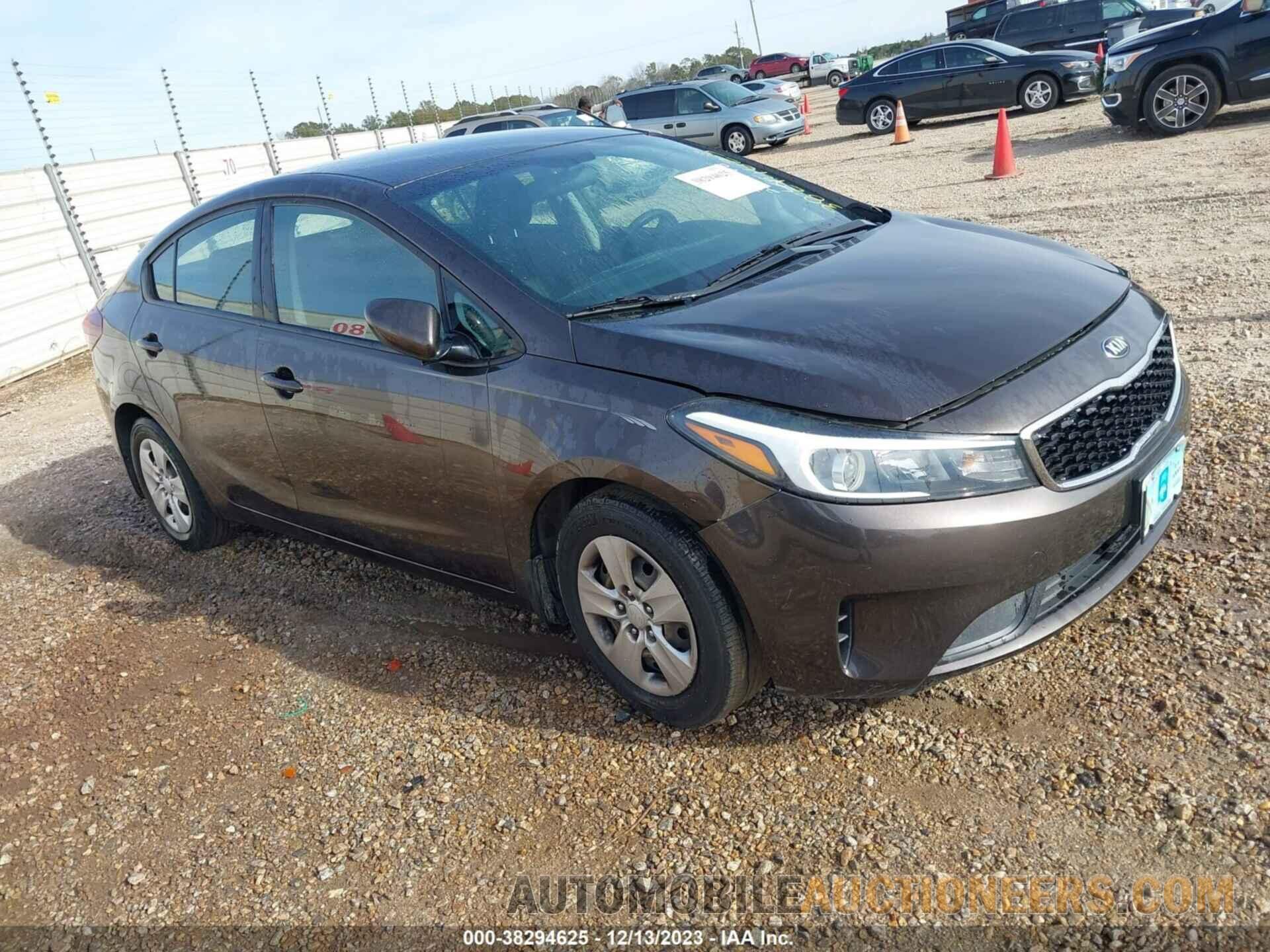 3KPFK4A75JE217446 KIA FORTE 2018