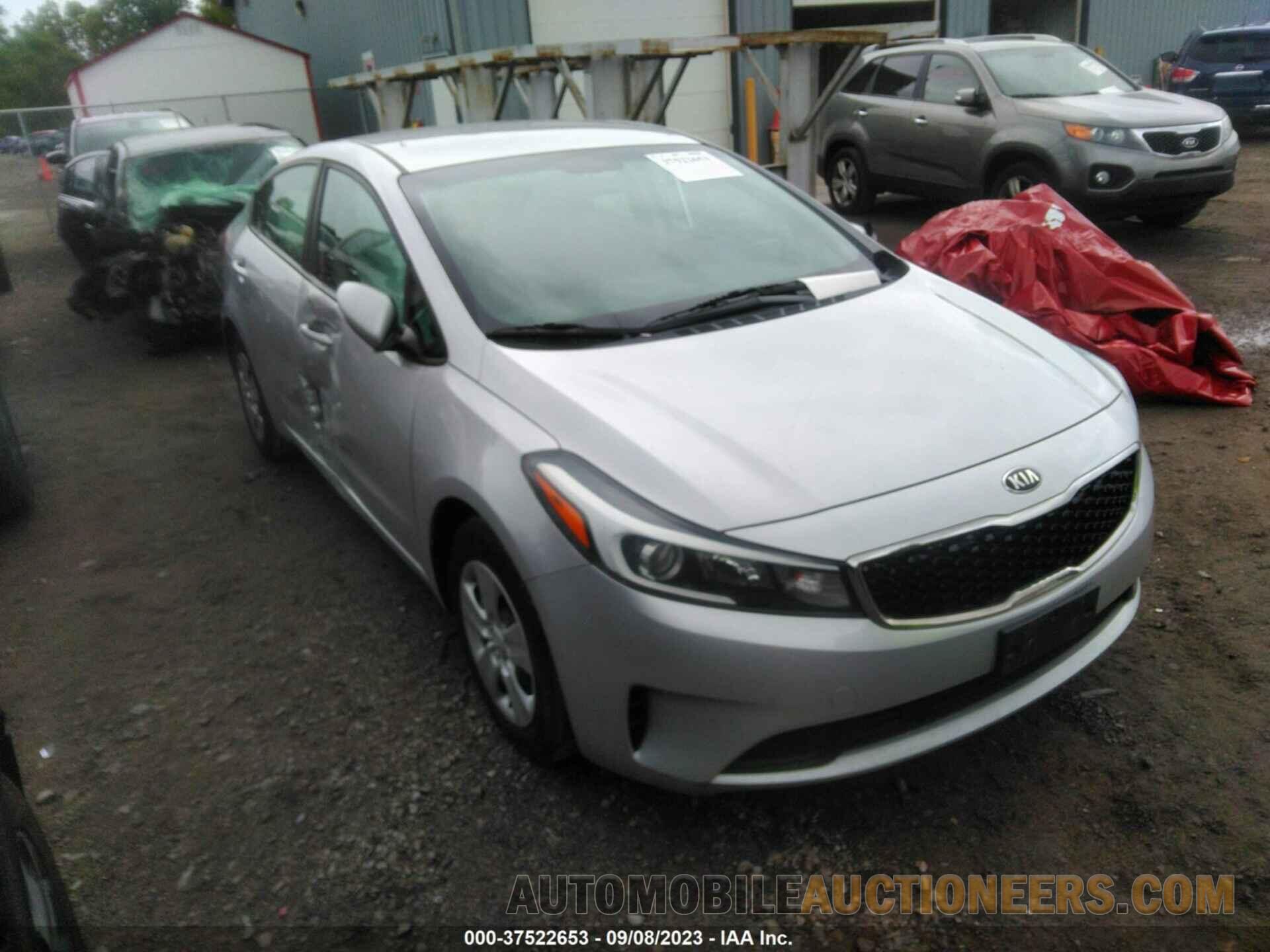 3KPFK4A75JE227622 KIA FORTE 2018