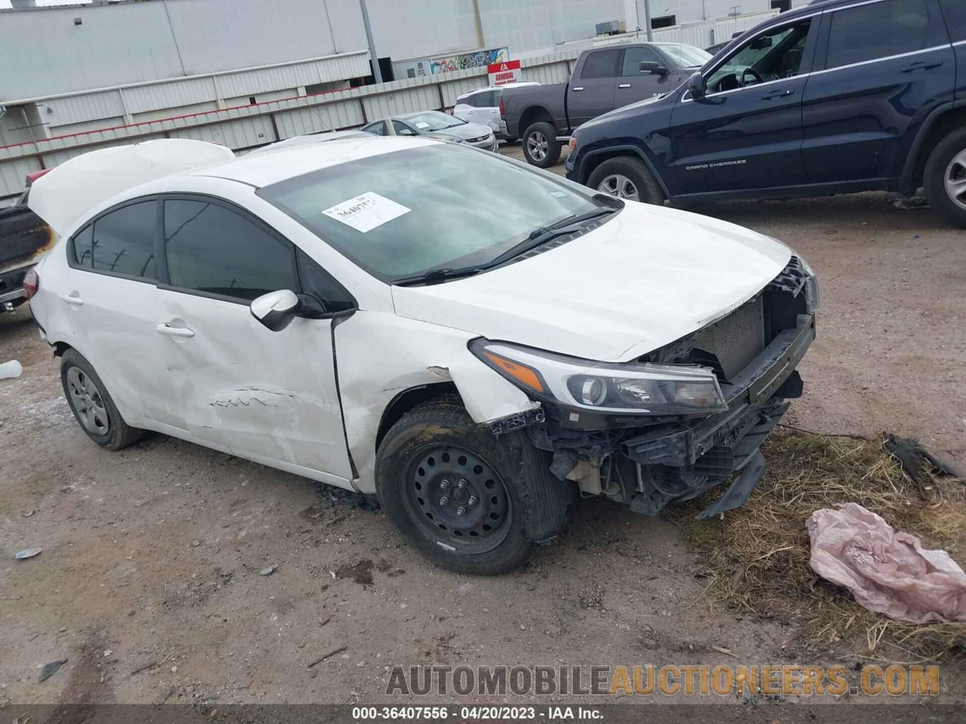 3KPFK4A75JE228396 KIA FORTE 2018