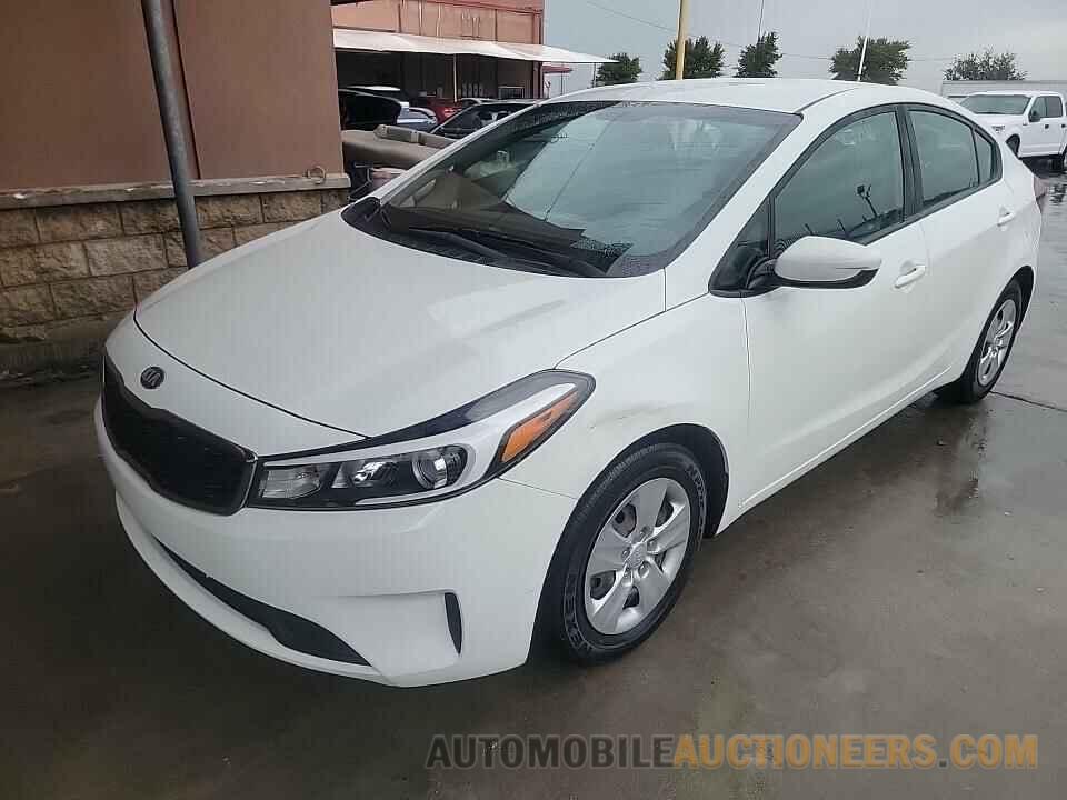 3KPFK4A75JE242556 Kia Forte LX 2018