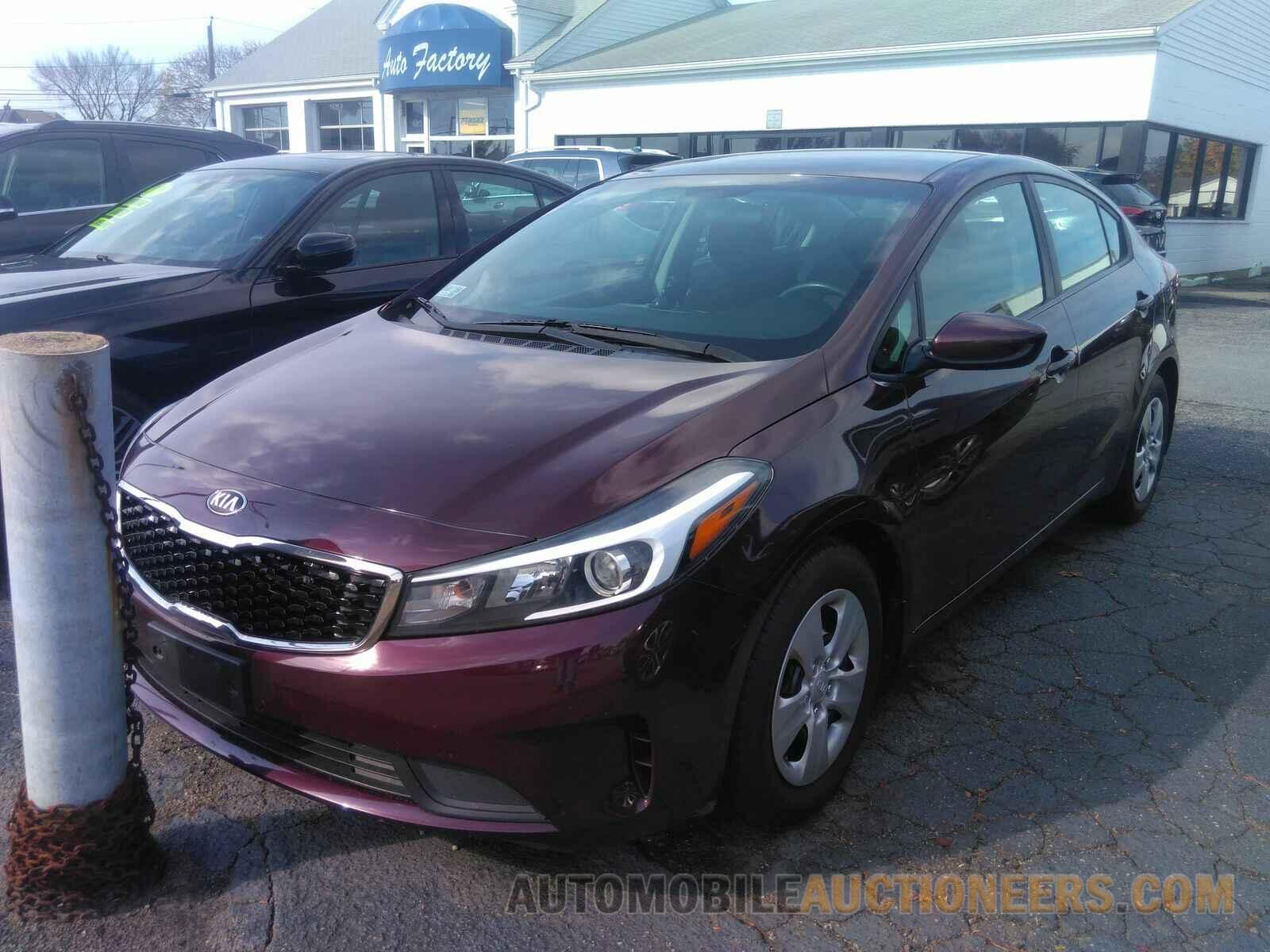 3KPFK4A75JE246266 Kia Forte LX 2018