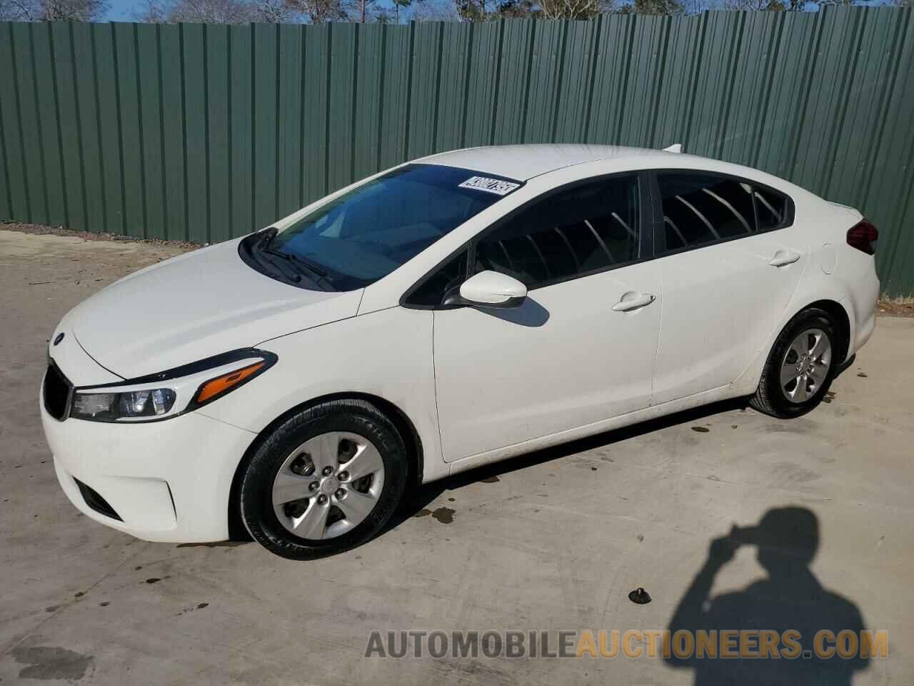 3KPFK4A76HE009621 KIA FORTE 2017