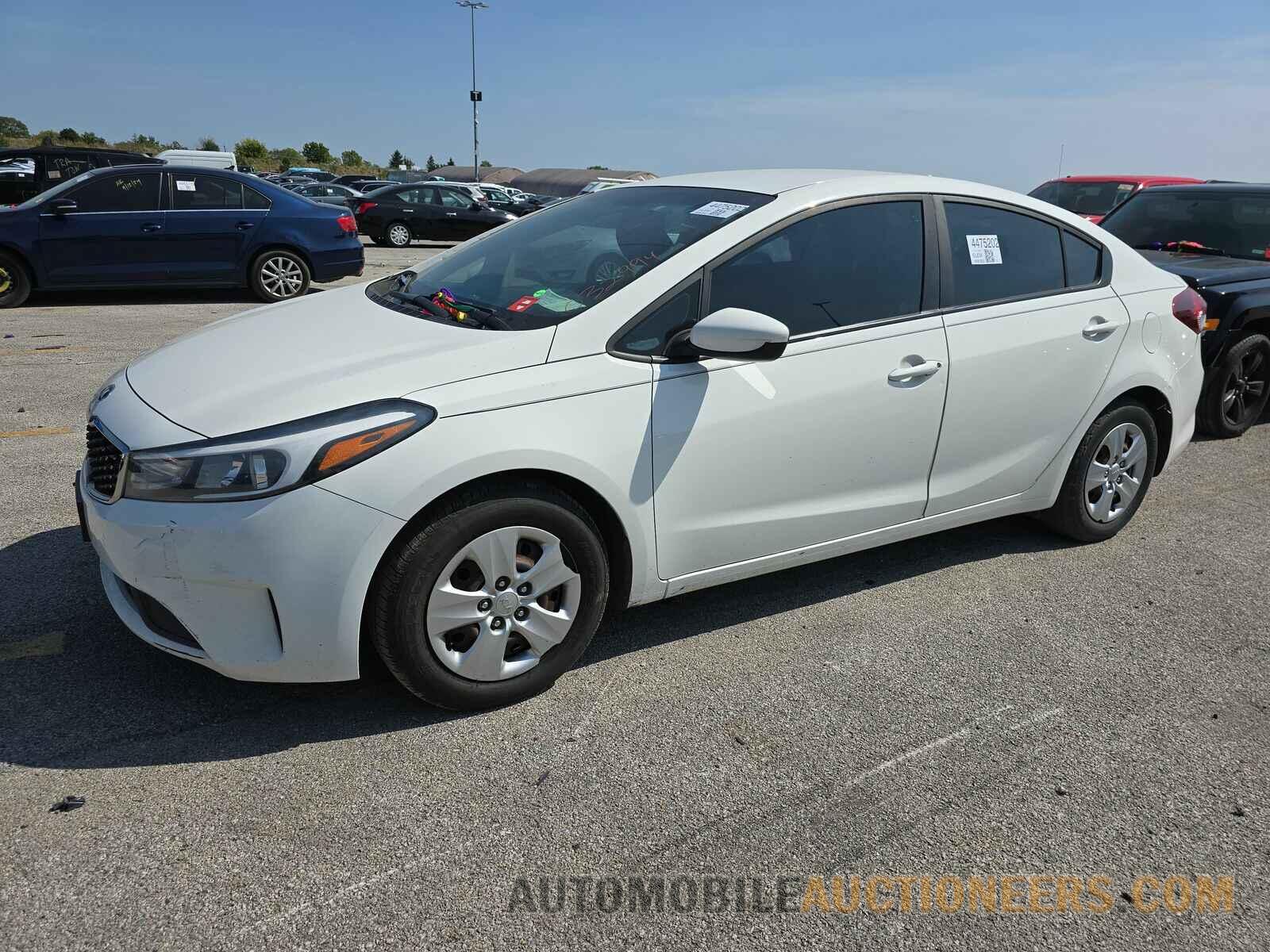 3KPFK4A76HE032994 Kia Forte LX 2017