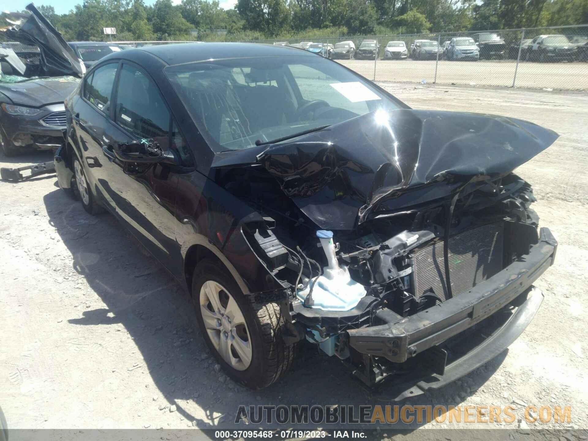 3KPFK4A76JE167320 KIA FORTE 2018