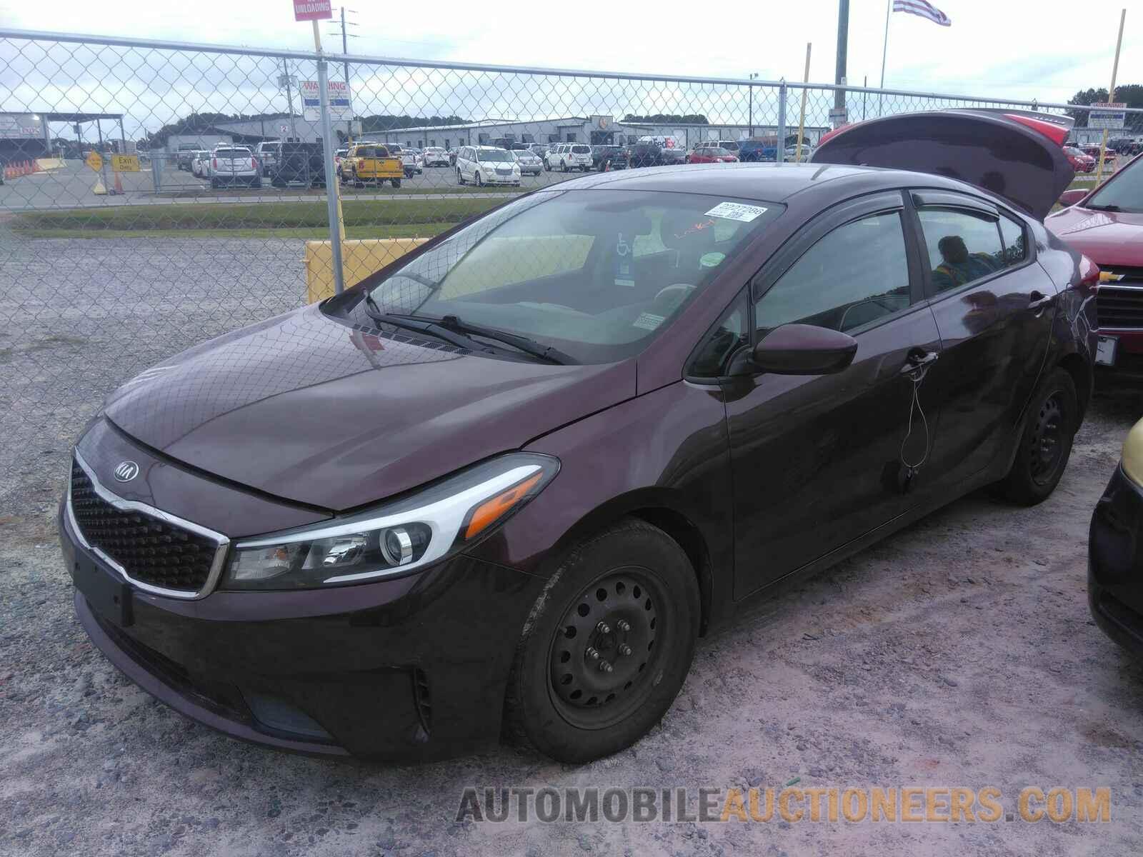 3KPFK4A76JE204270 Kia Forte LX 2018