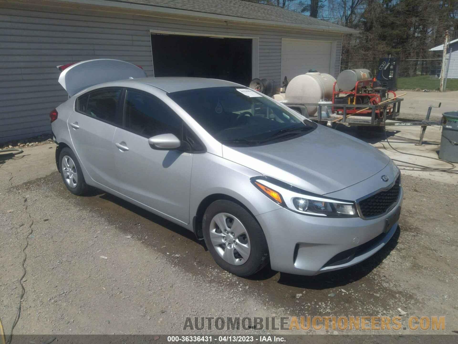 3KPFK4A76JE205256 KIA FORTE 2018