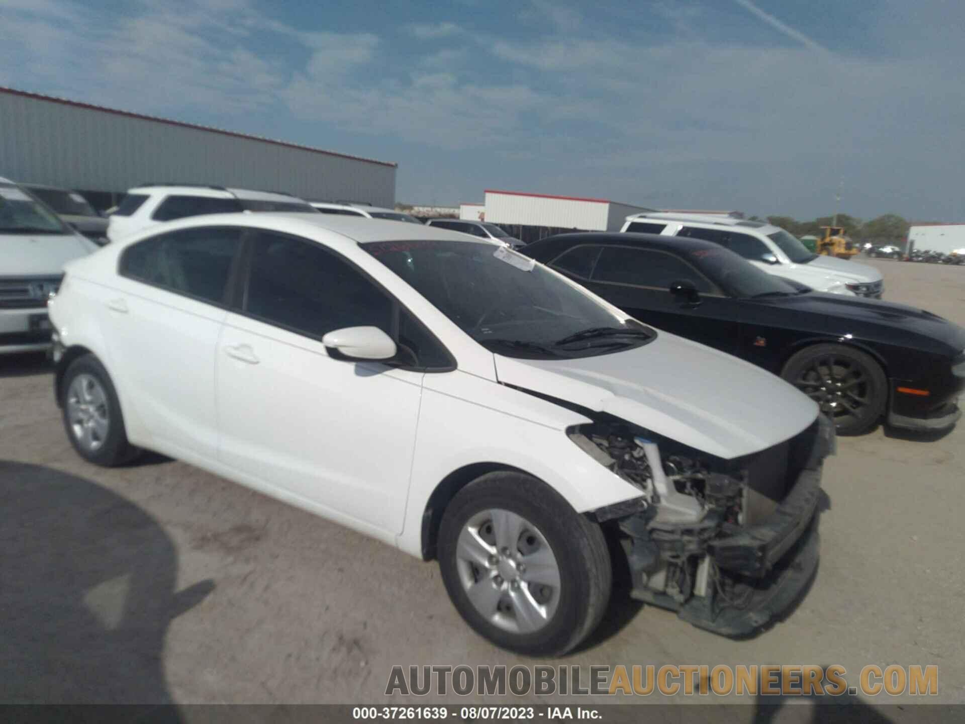 3KPFK4A76JE247281 KIA FORTE 2018