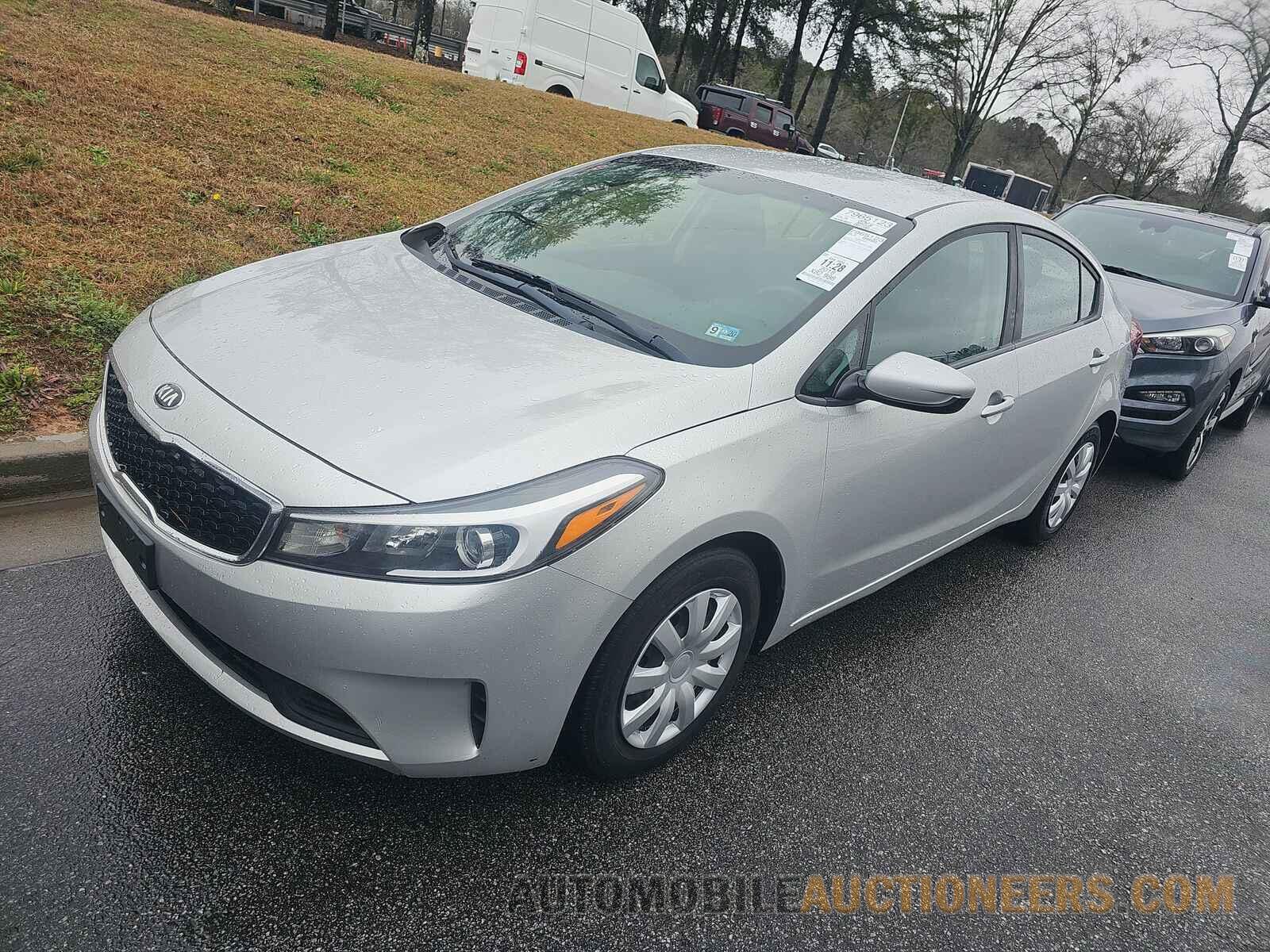 3KPFK4A76JE271290 Kia Forte LX 2018