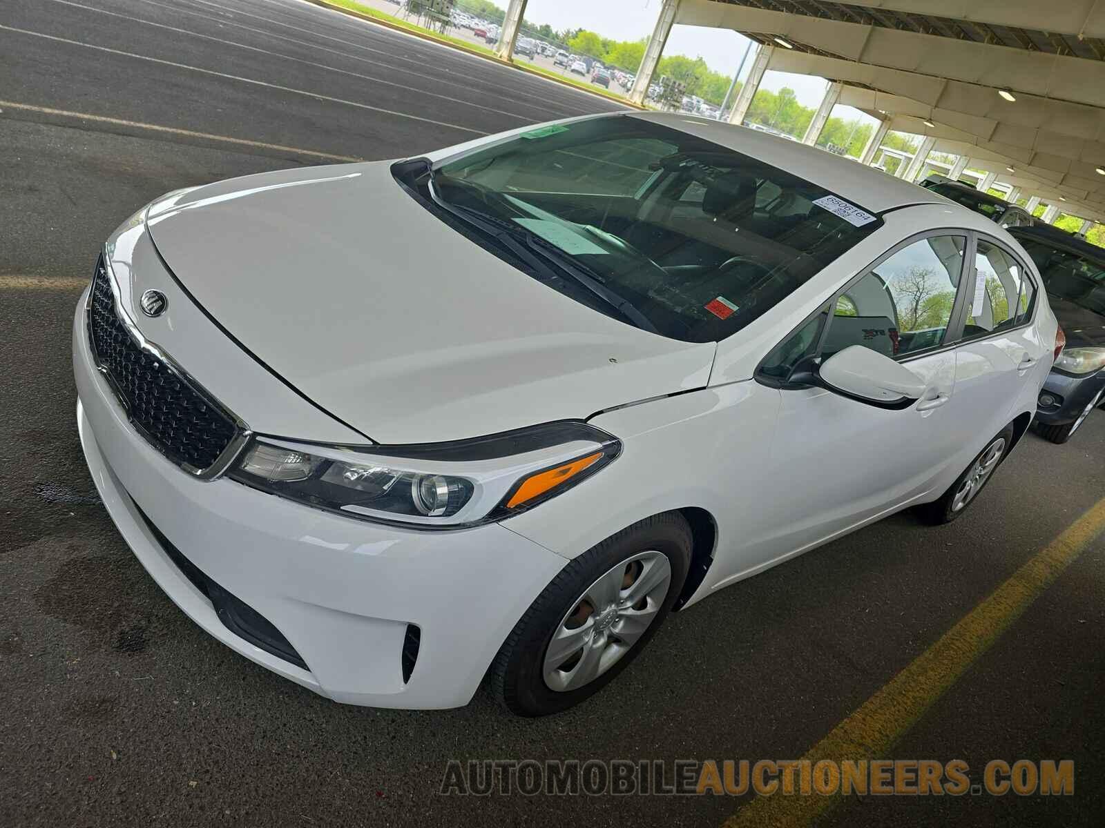 3KPFK4A76JE275808 Kia Forte LX 2018