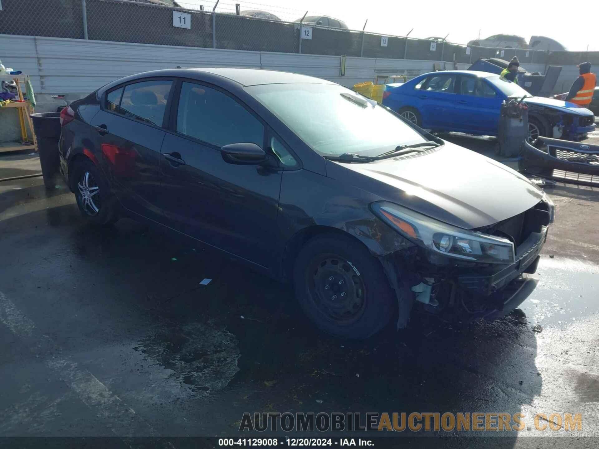 3KPFK4A77HE010230 KIA FORTE 2017