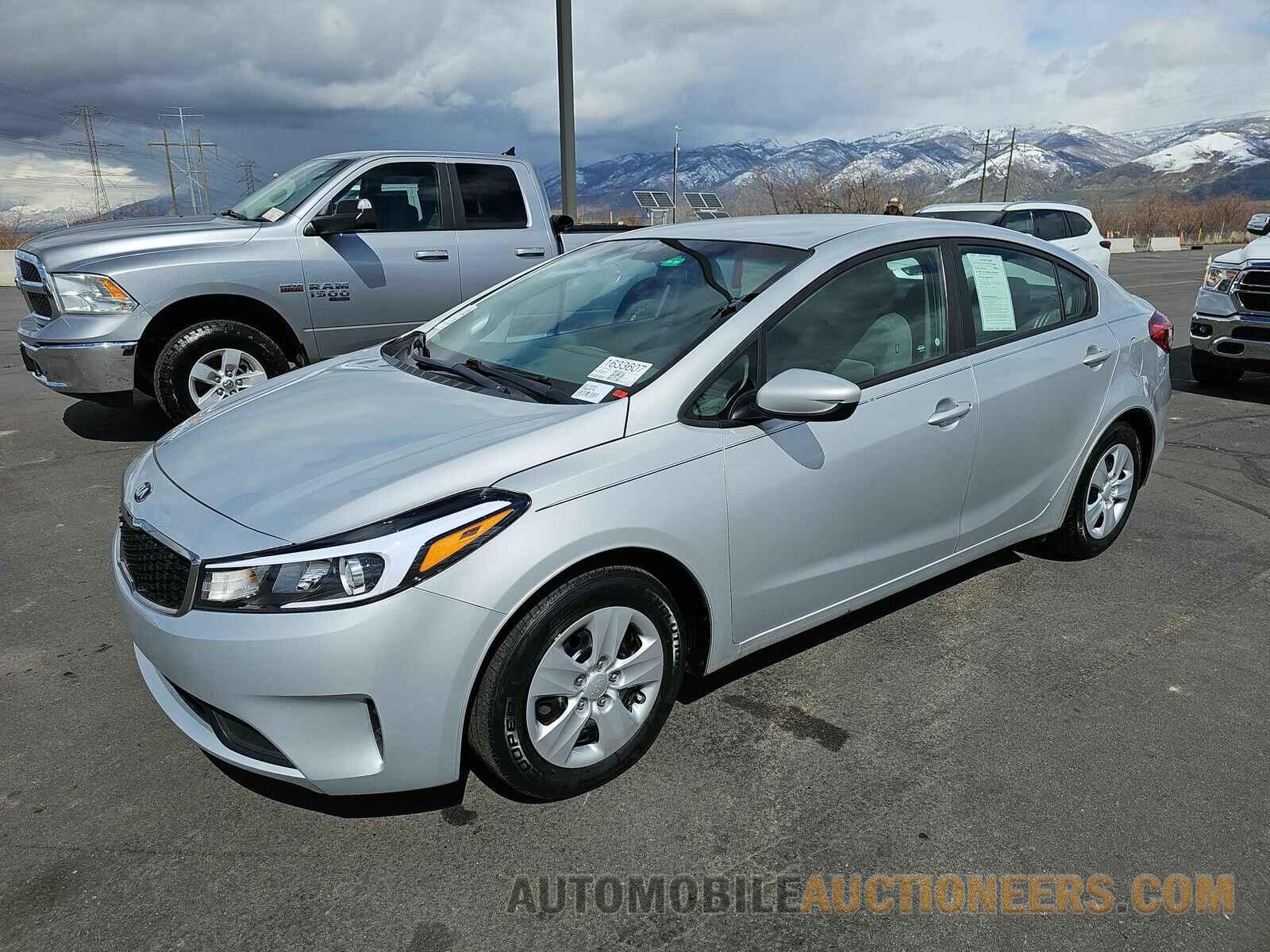 3KPFK4A77HE045222 Kia Forte LX 2017