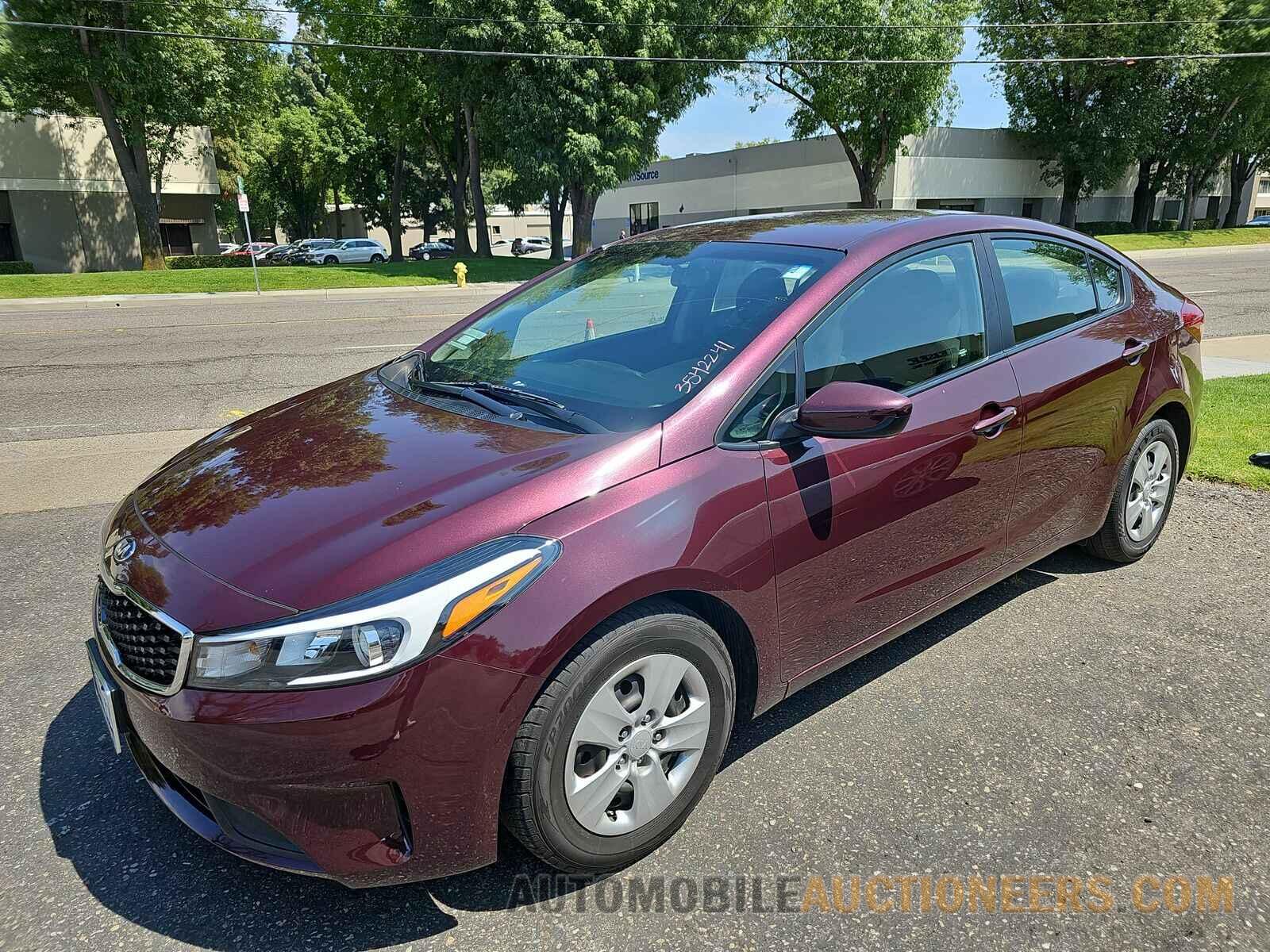 3KPFK4A77HE138094 Kia Forte LX 2017