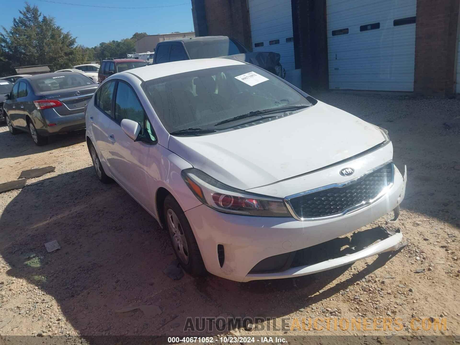 3KPFK4A77HE158281 KIA FORTE 2017