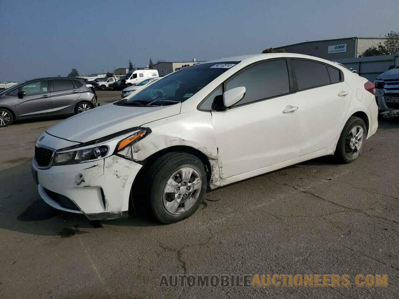 3KPFK4A77JE185213 KIA FORTE 2018