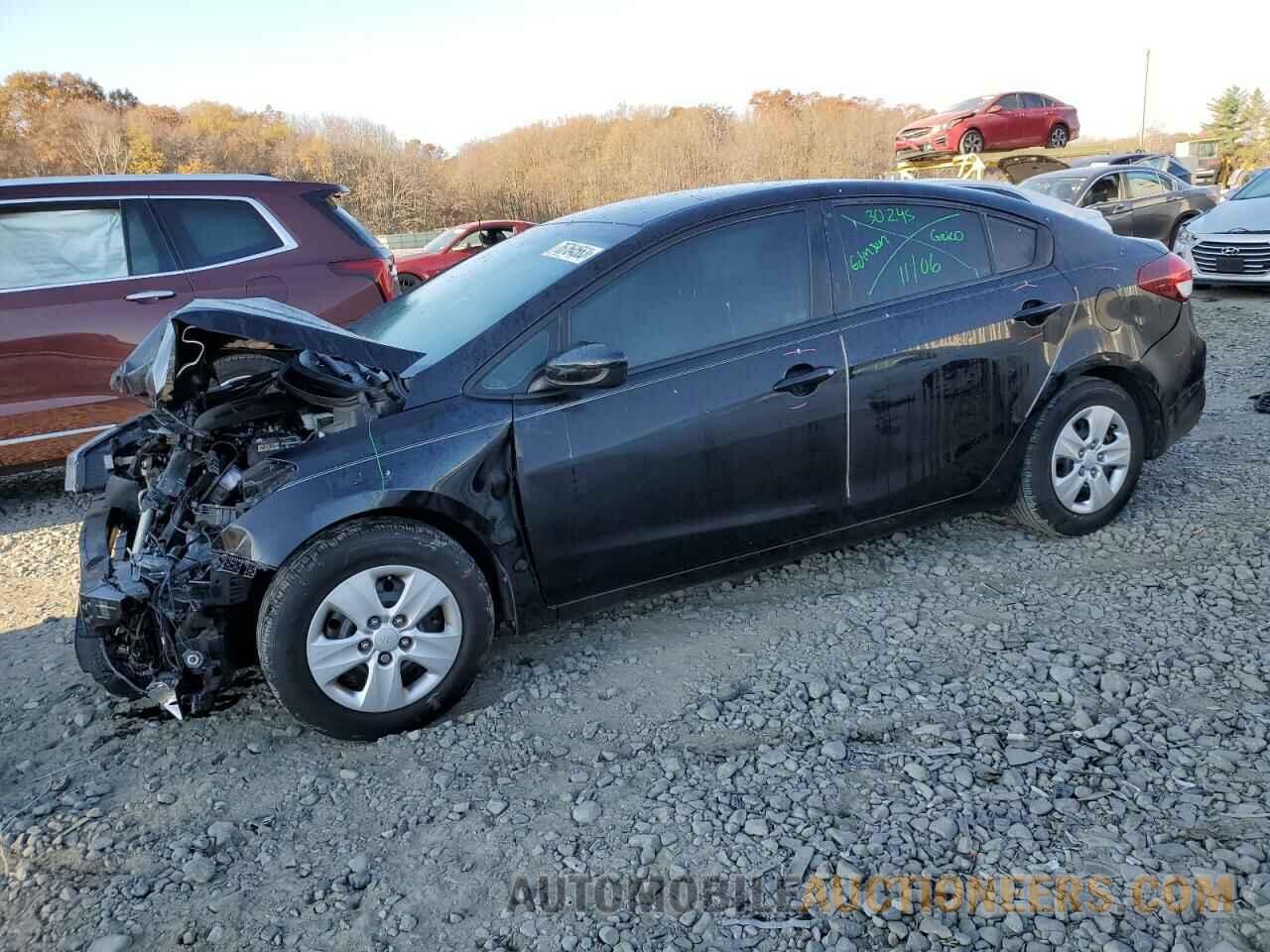 3KPFK4A77JE204133 KIA FORTE 2018