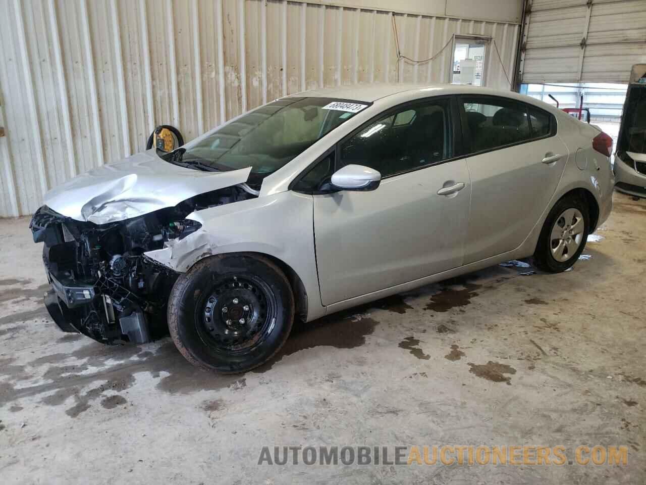 3KPFK4A77JE205976 KIA FORTE 2018