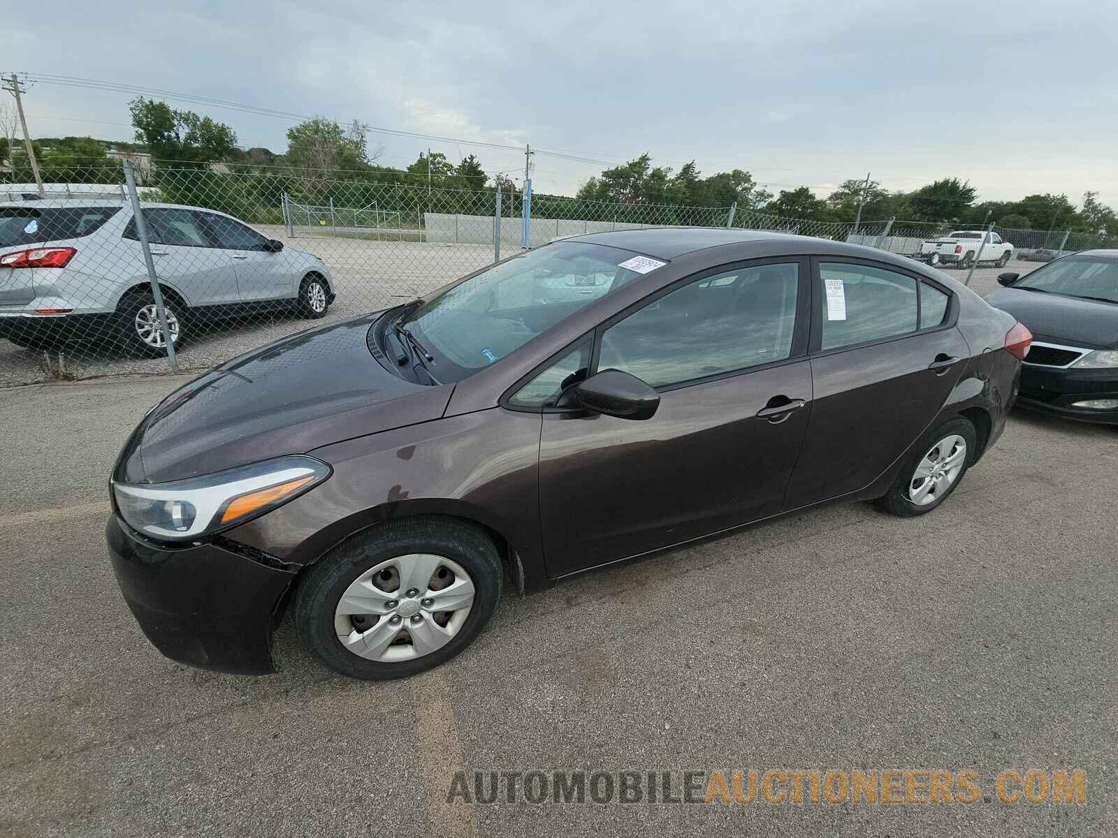 3KPFK4A77JE208764 Kia Forte LX 2018