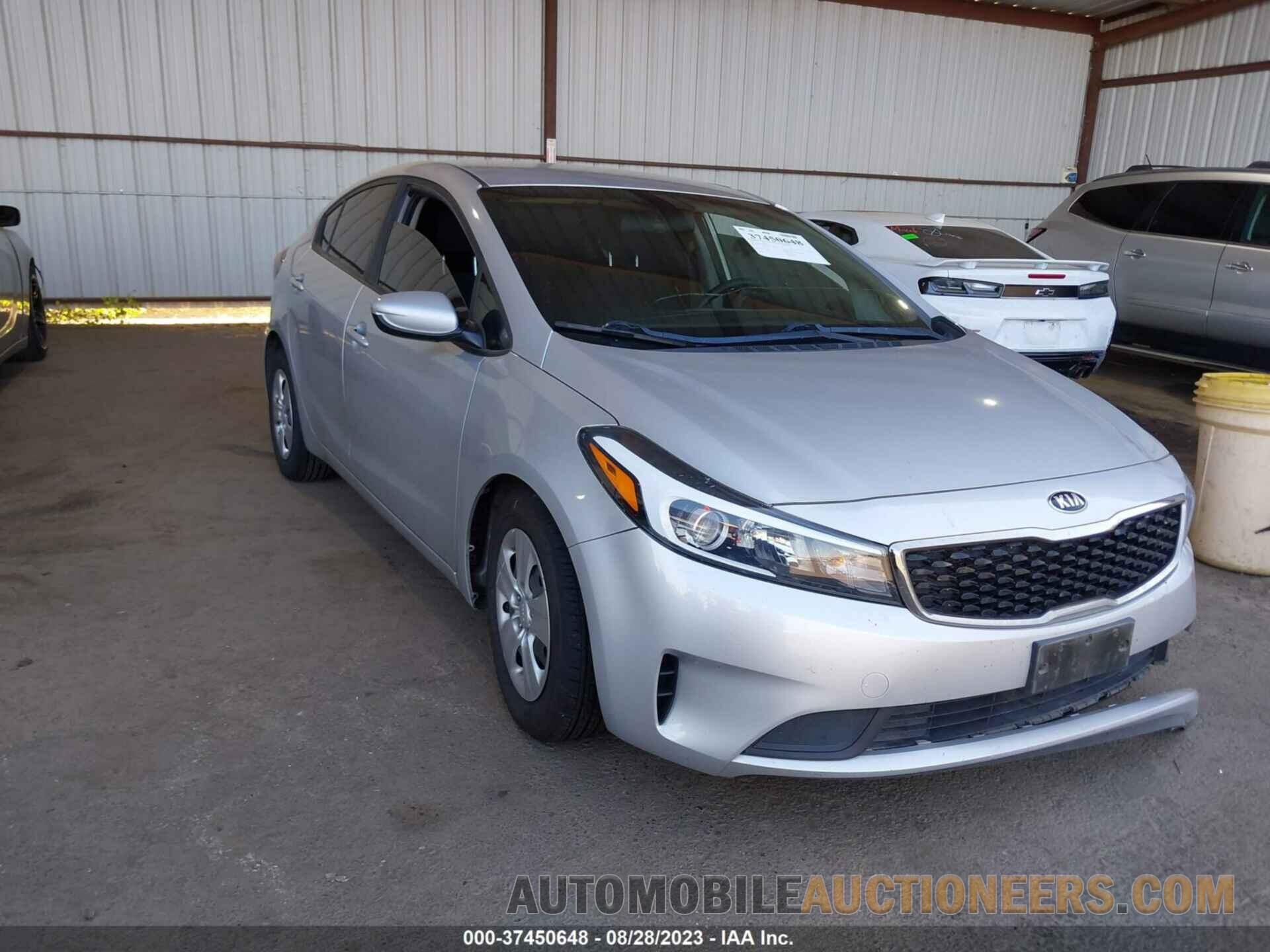 3KPFK4A77JE208845 KIA FORTE 2018